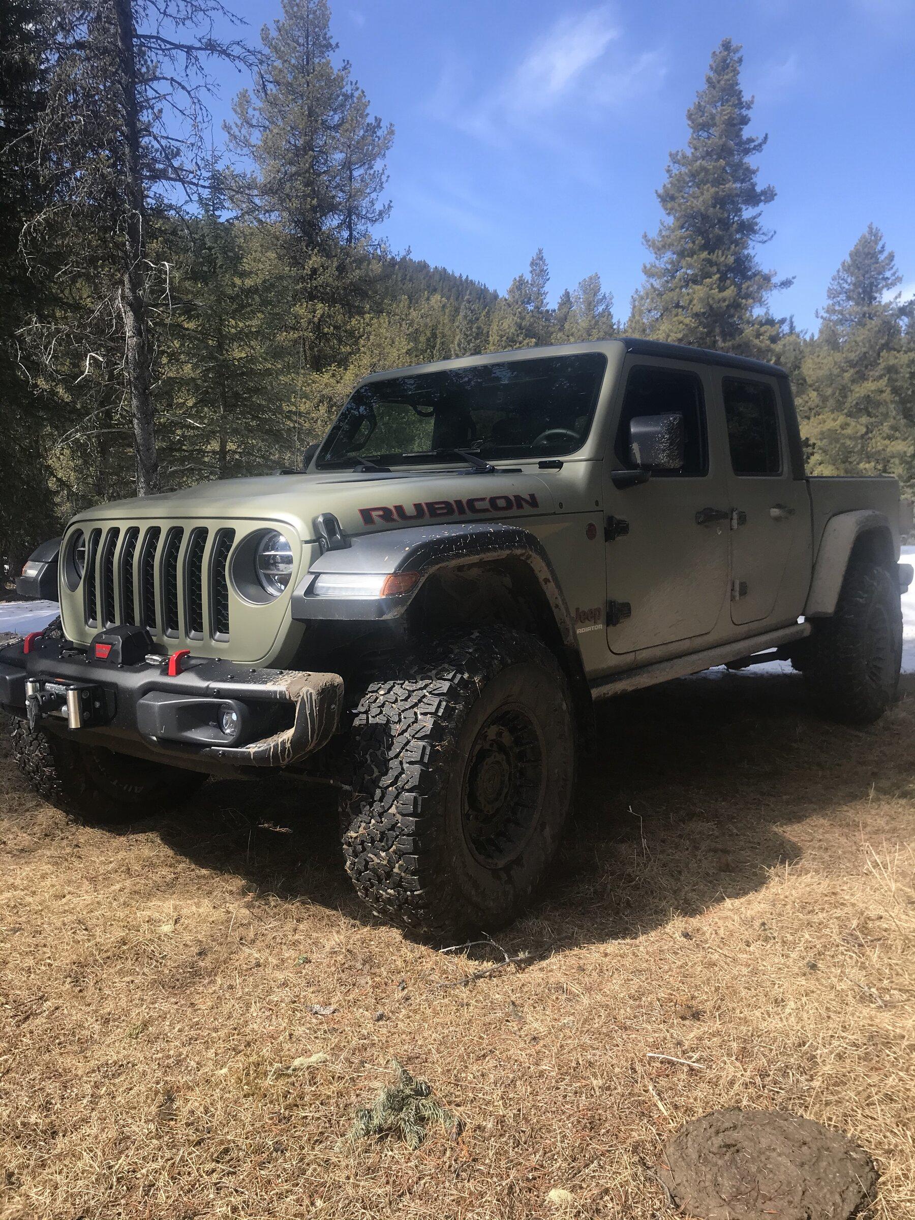 Jeep Gladiator Who has done a vinyl or xpel wrap? 573C7A42-1150-45A2-9E5C-5D00D1E56482