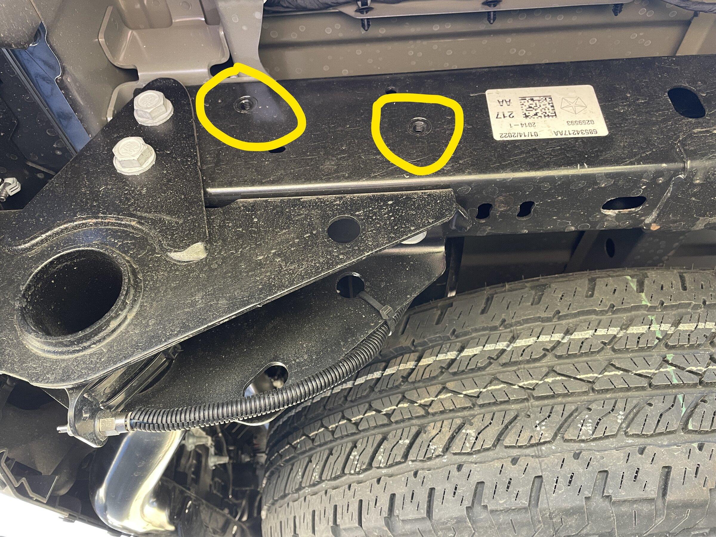 Jeep Gladiator ISO Hardware size for Bed Sliders IMG_9196_LI