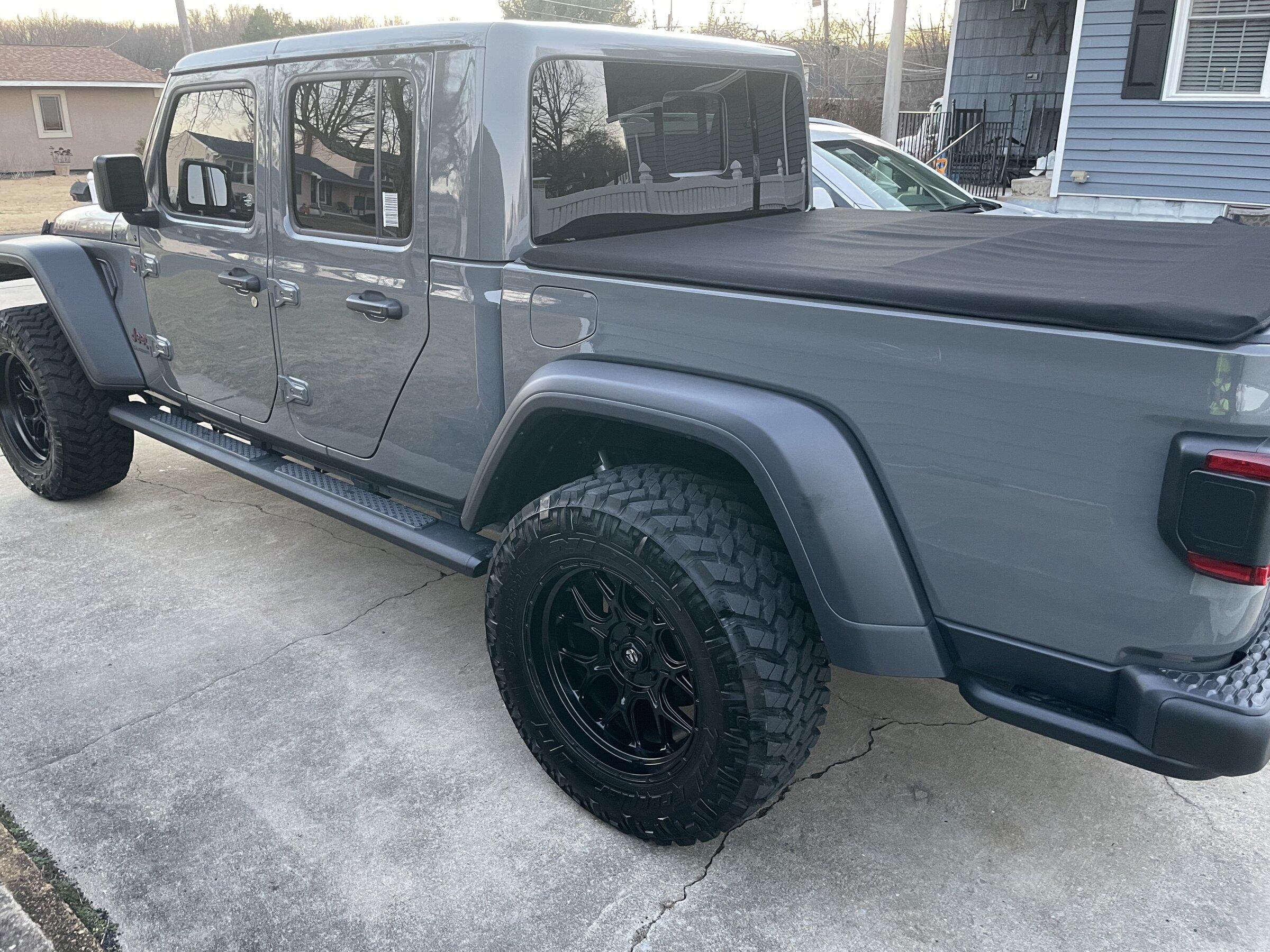 Jeep Gladiator 2021 Gladiator Rubicon MPG 794DB3F4-EFA2-46EA-B00A-37F9150053A0