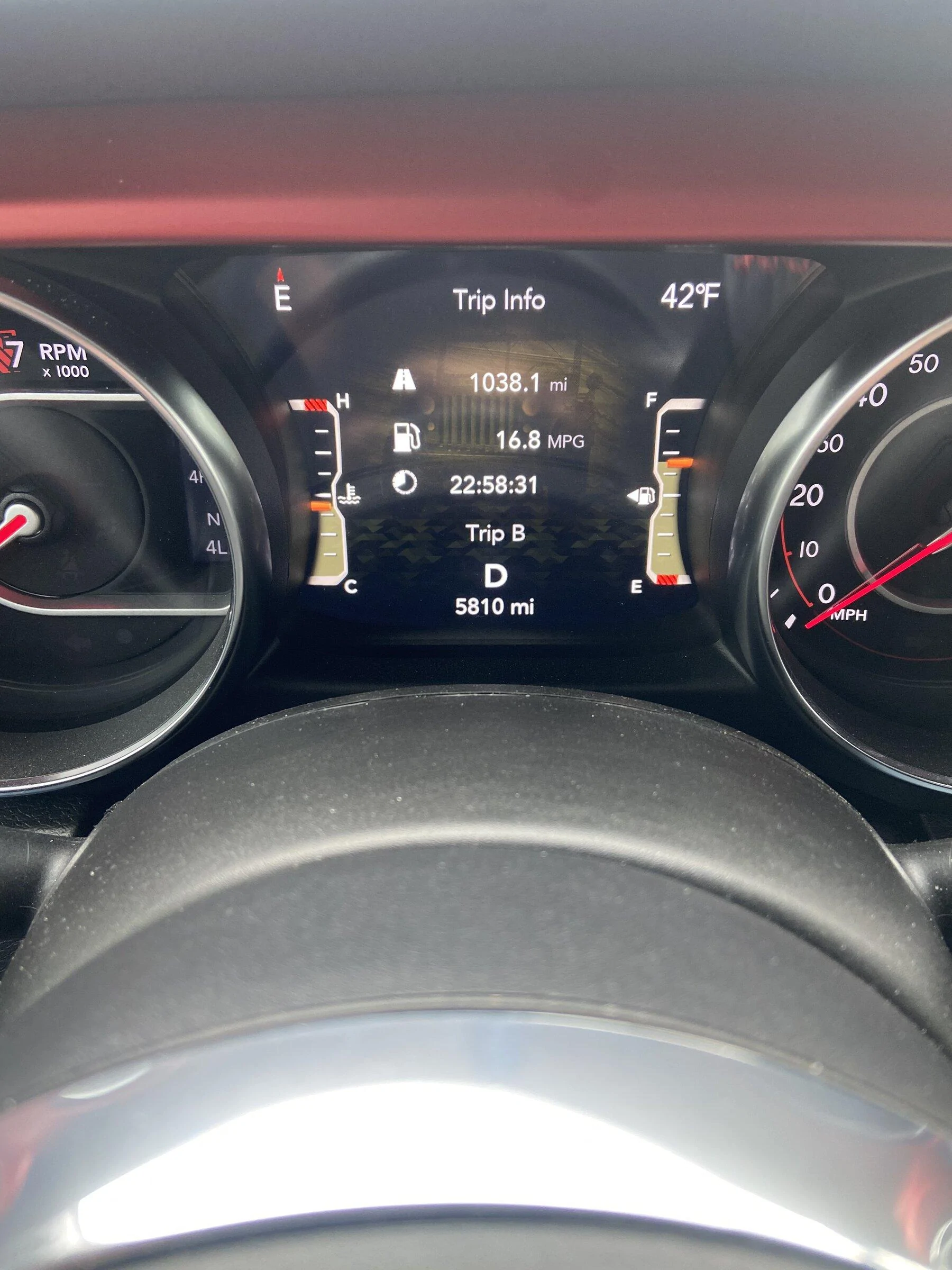 Jeep Gladiator 2021 Gladiator Rubicon MPG 3292895C-EDCC-45D5-A43F-C317C1B3B803