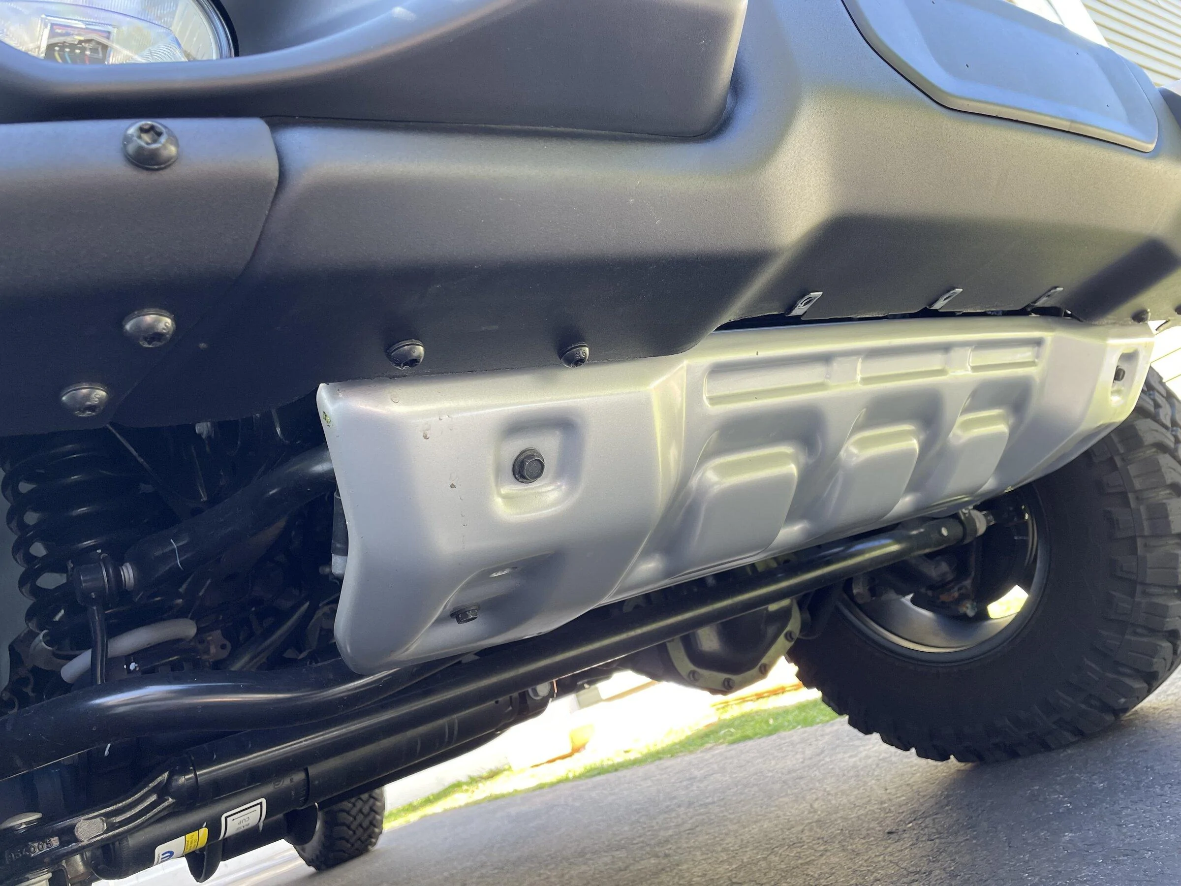 Jeep Gladiator Swapping the Mojave plastic bumper with the Mopar steel bumper CA6CD5DA-1683-44EC-9B8F-309B2ACB35C2