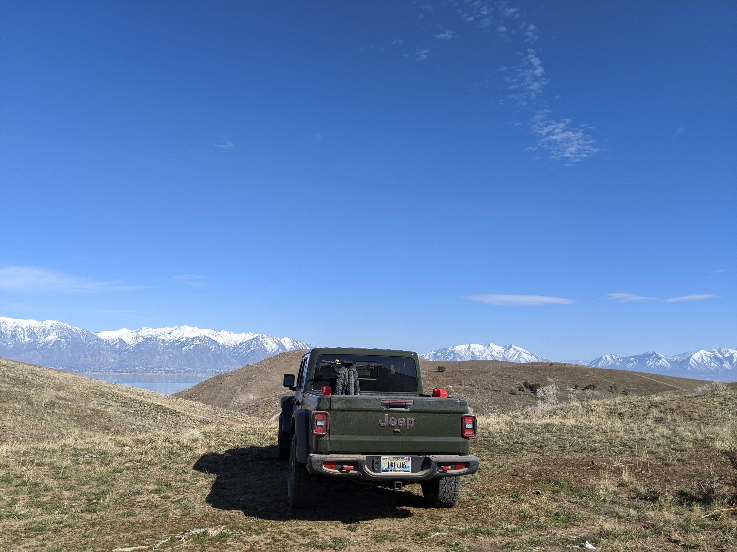Jeep Gladiator Camping with your Gladiator camping3