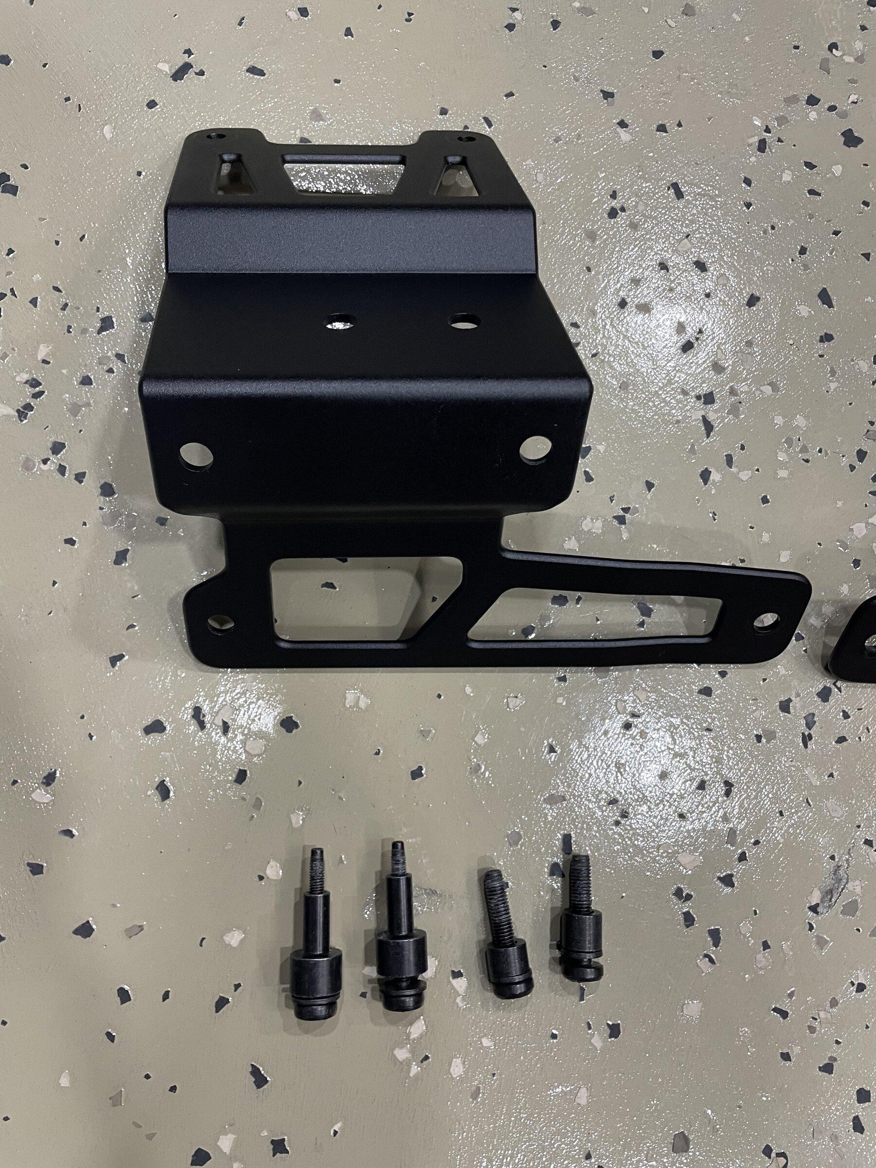 Jeep Gladiator Mopar A-pillar light brackets - like new - $100 shipped 314F7D0C-545B-453D-96D0-1232CC83CE88