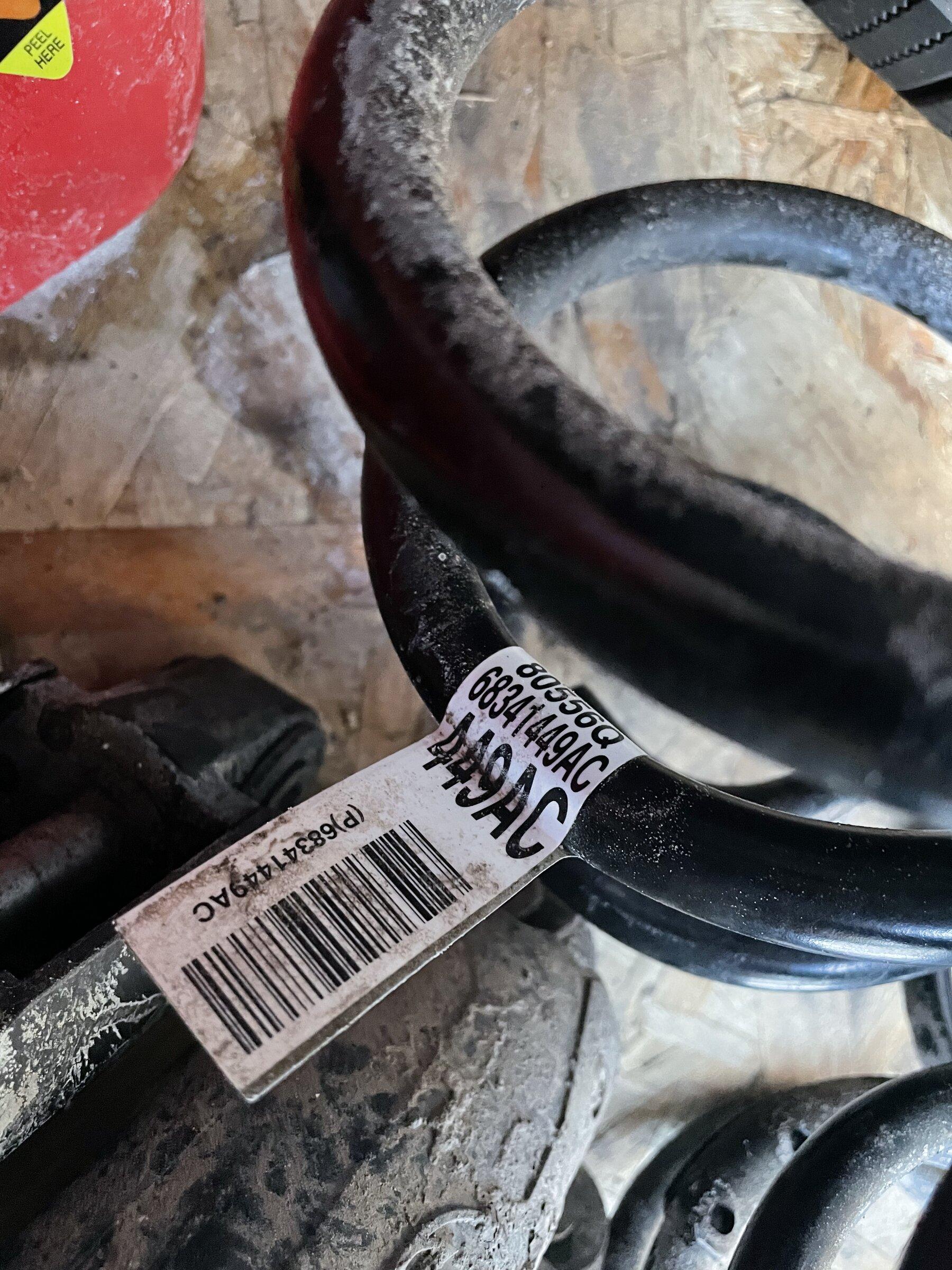 Jeep Gladiator Rubicon Take-Off Springs Shorter than Overland 883455FB-D035-41F3-A9AB-EC7495FC8970