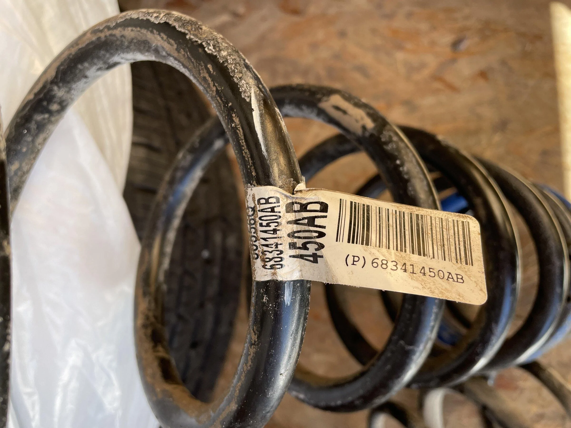 Jeep Gladiator Rubicon Take-Off Springs Shorter than Overland 0B010044-6F7C-4B38-8232-37ABAA1F598E
