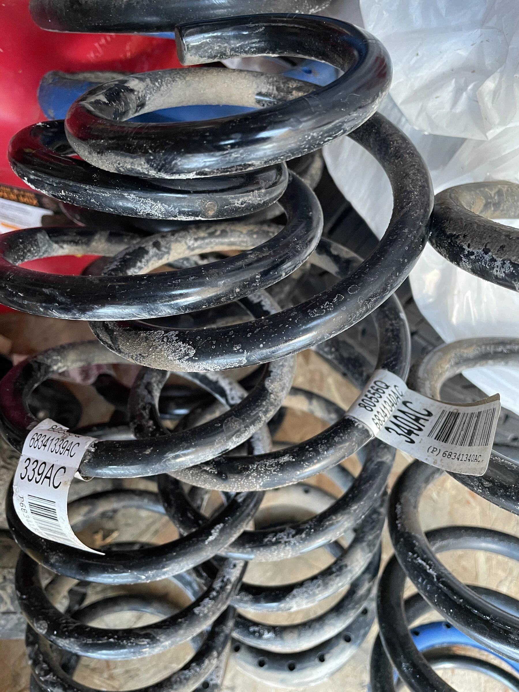 Jeep Gladiator Rubicon Take-Off Springs Shorter than Overland A7BF8764-2E96-4262-93C5-FD76E9BDD2FE