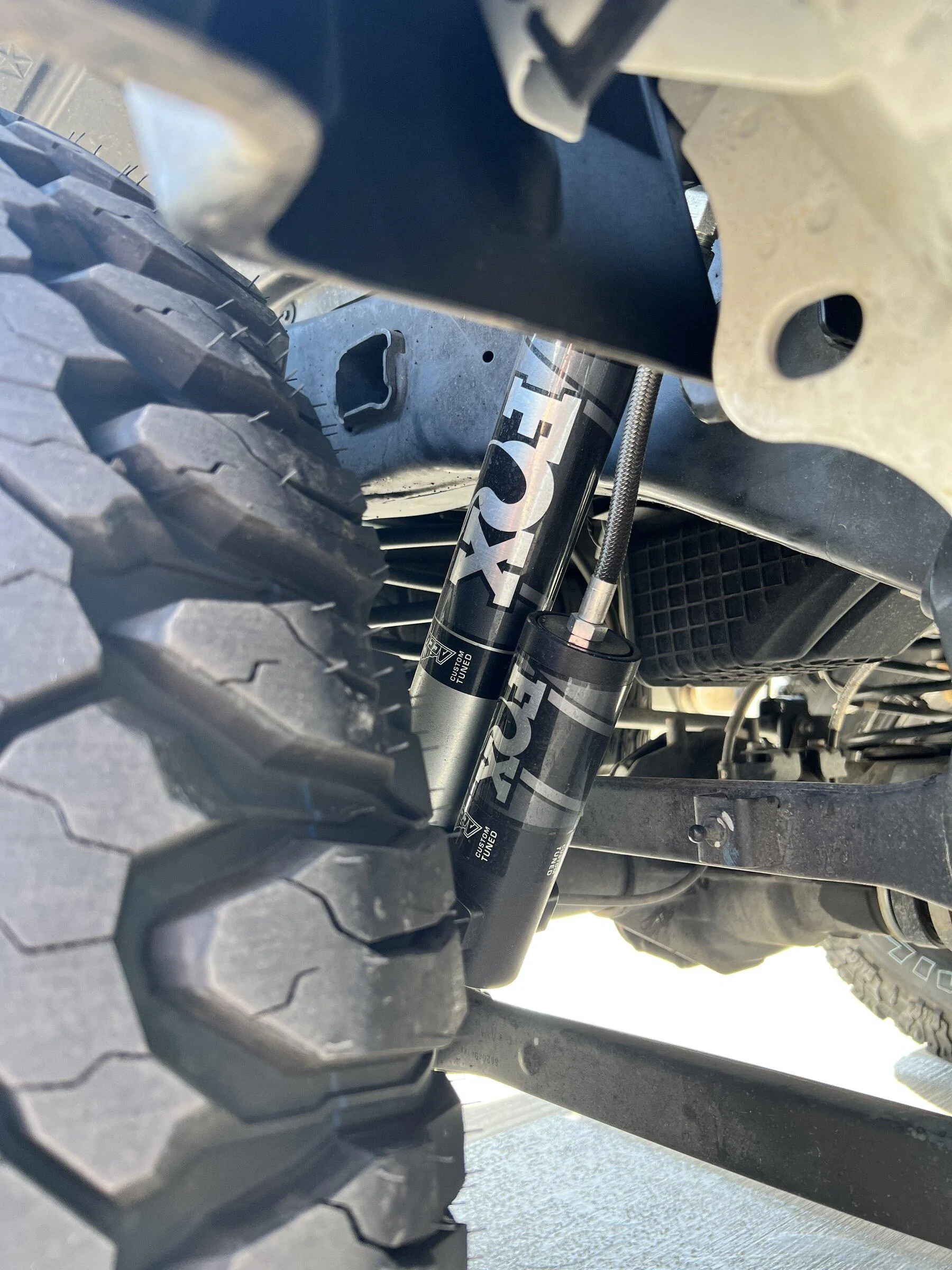 Jeep Gladiator Upgraded to Fox 2.0 Remote on Max Tow C147B34C-02A4-4E15-9A27-0B17A8F45979
