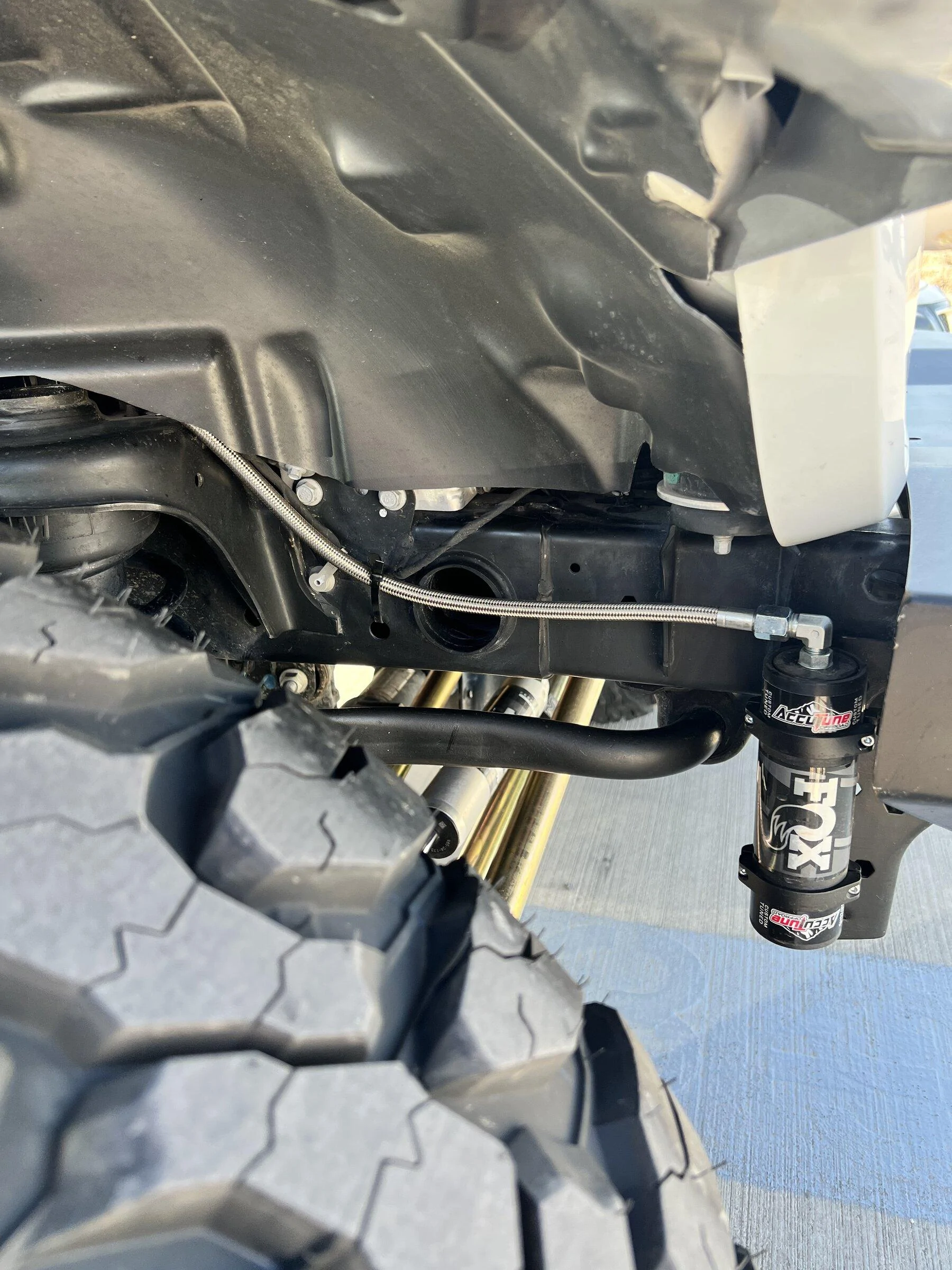 Jeep Gladiator Upgraded to Fox 2.0 Remote on Max Tow 59A8908A-62E6-41F7-9A14-E57645386A05
