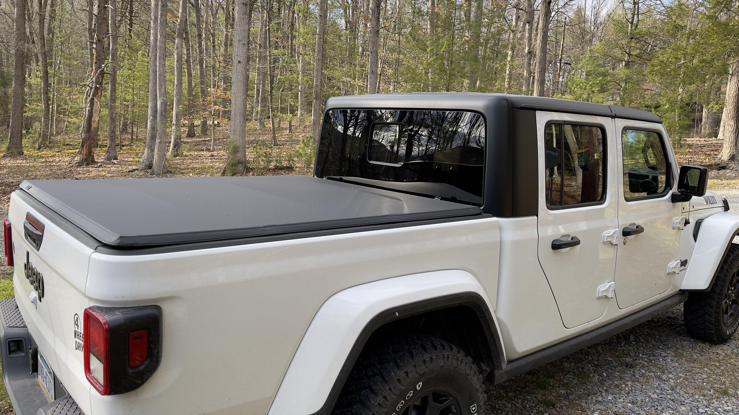 Jeep Gladiator BRIGHT WHITE Gladiator JT Club 4B7F5982-EA01-45F8-A9B4-91A1DC0F6A8E