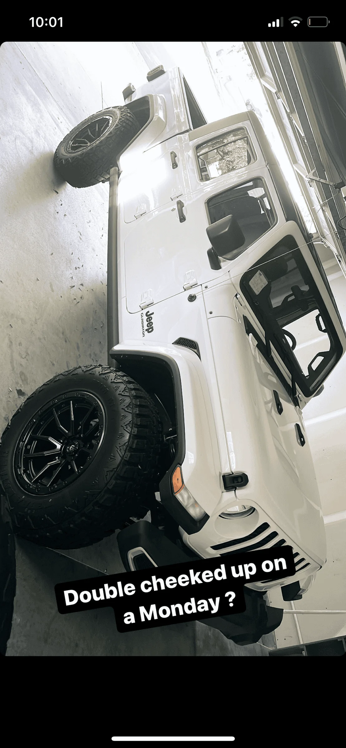 Jeep Gladiator Front Rubicon fenders 64445367-29D5-41A6-B021-6317B16D1F30