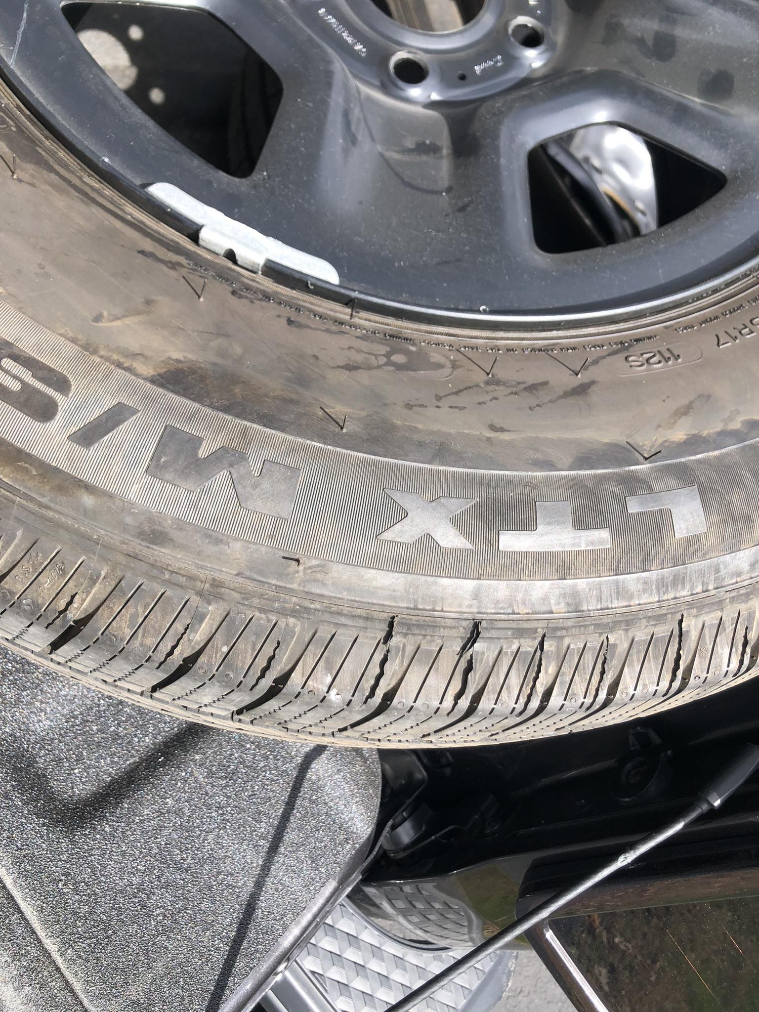 Jeep Gladiator JL base Stock wheels and tires $550 ( scroll down for updated pics ) 6C44C993-0C1A-4D4D-898B-1F3CD386A722