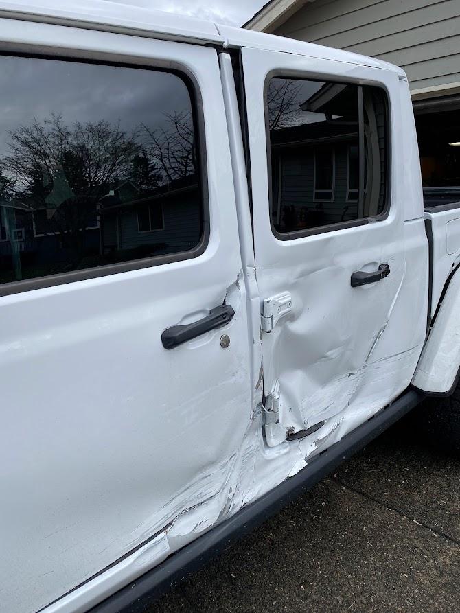 Jeep Gladiator Lady ran a red light IMG_3302