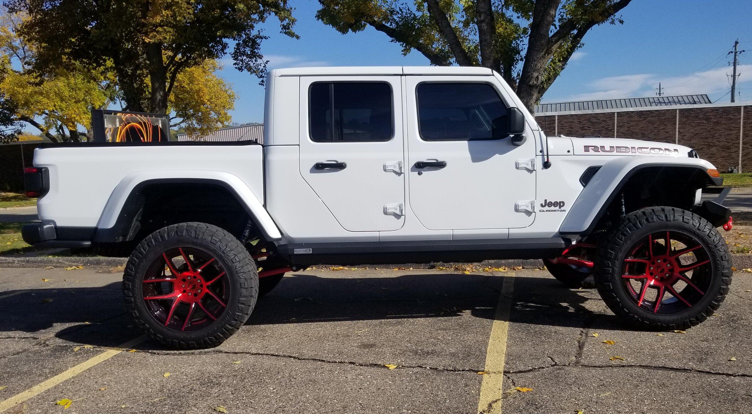 Jeep Gladiator BRIGHT WHITE Gladiator JT Club 20211023_191237