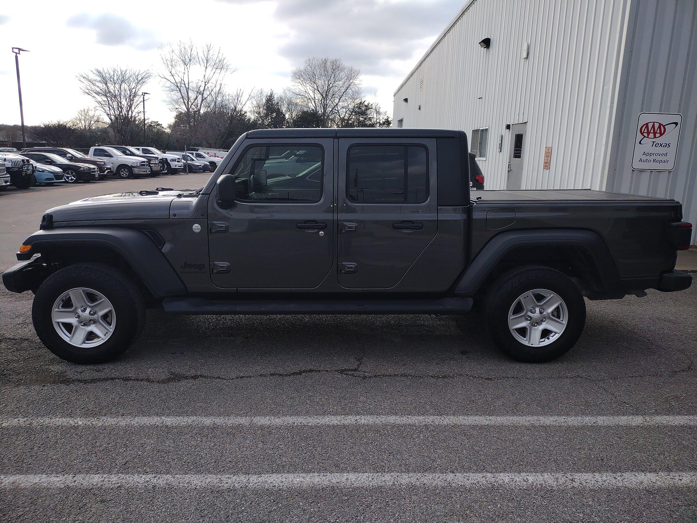 Jeep Gladiator Ass end higher than front end after lift?! levelkit-after