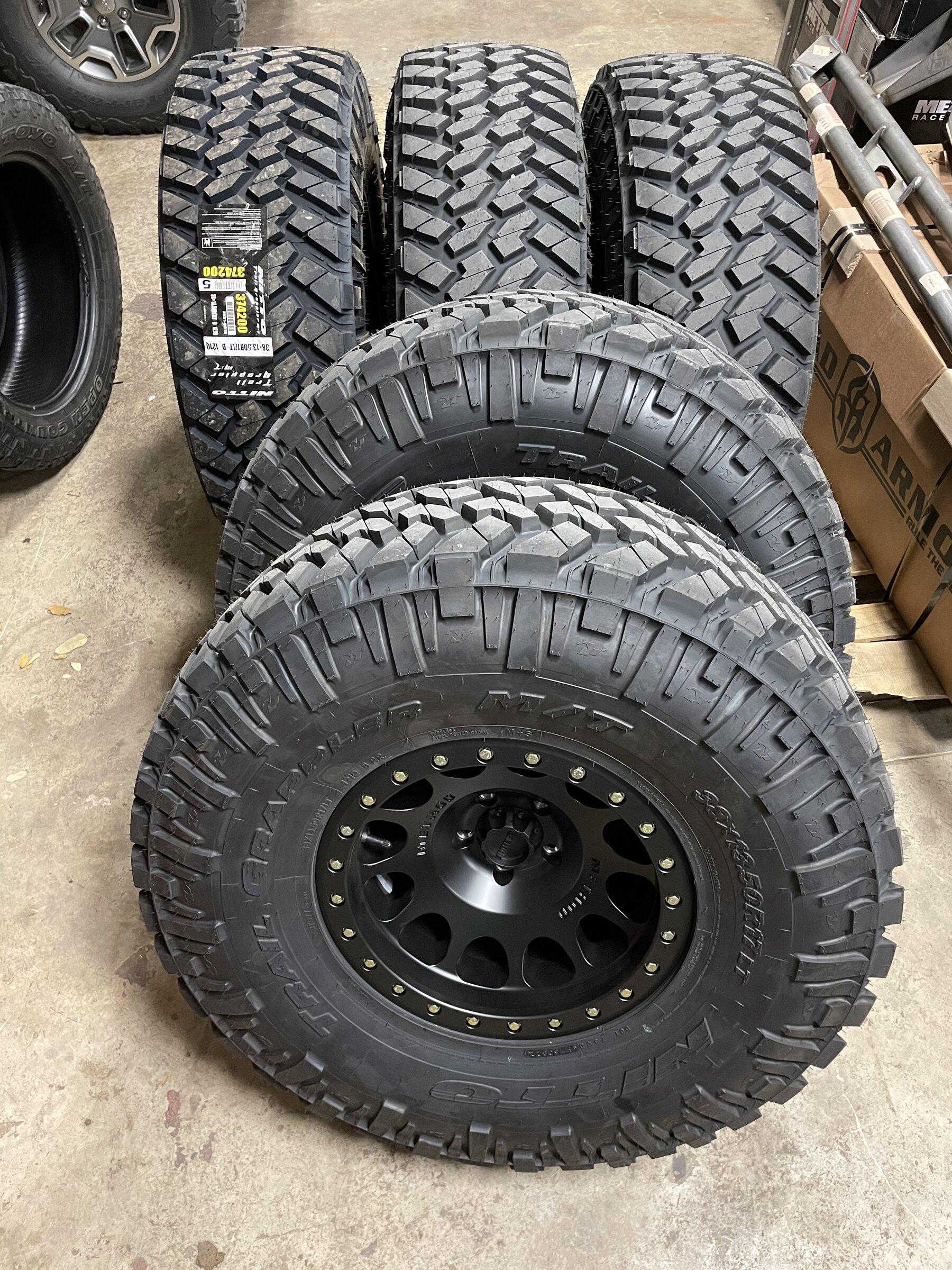 Jeep Gladiator 38/1350R17 Trail Grapplers on Method 105 Beadlocks 0F206077-E41C-406E-88C6-46E709BED5BB