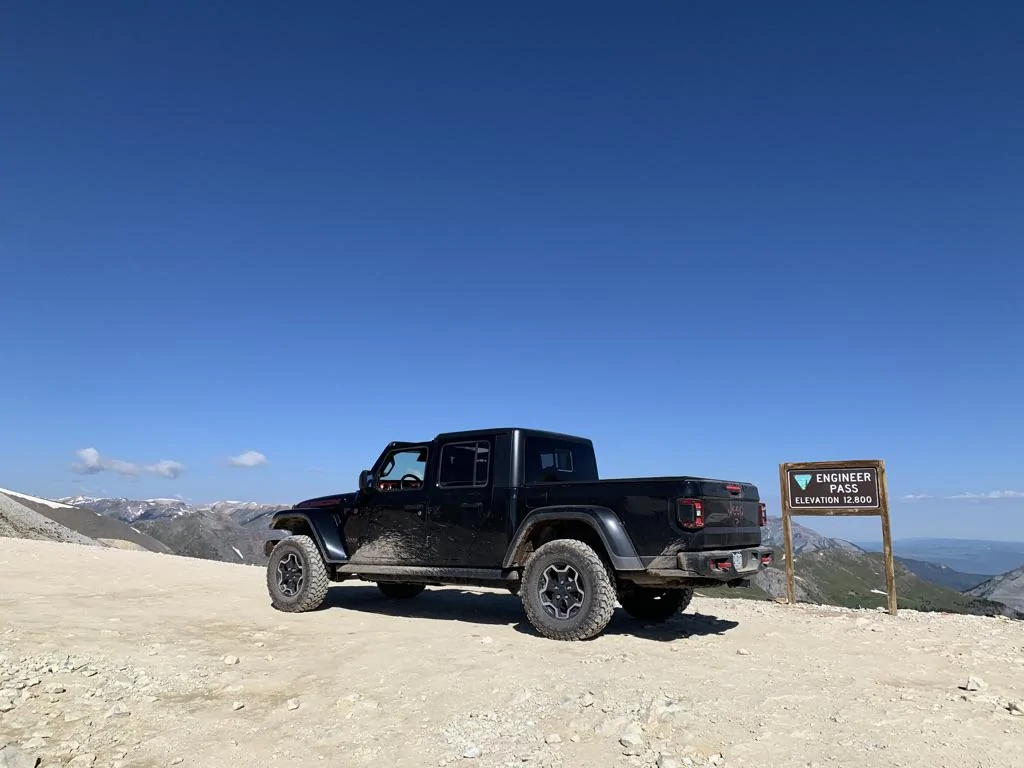 Jeep Gladiator Comparing JT to JL Off-Road Capabilities 0025112F-FC7E-4529-B502-BD3EFD354CB0_1_105_c