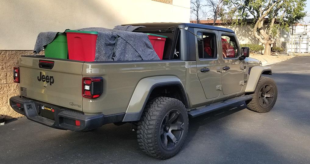 Jeep Gladiator 35's on 20" wheels pic request santa_sleigh2b-