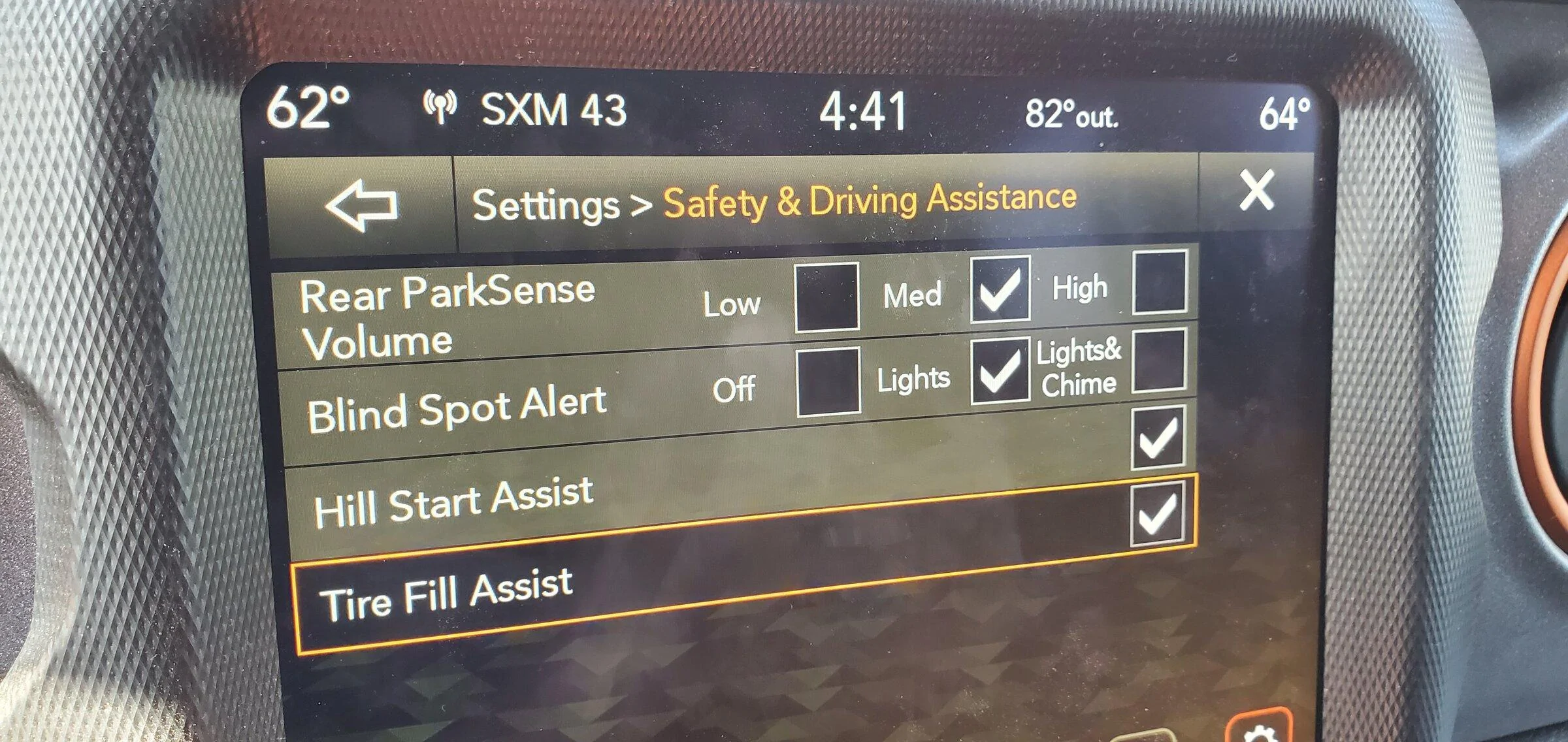 Jeep Gladiator Tire Fill Alert added for a Sept 21' build date 20220405_164121