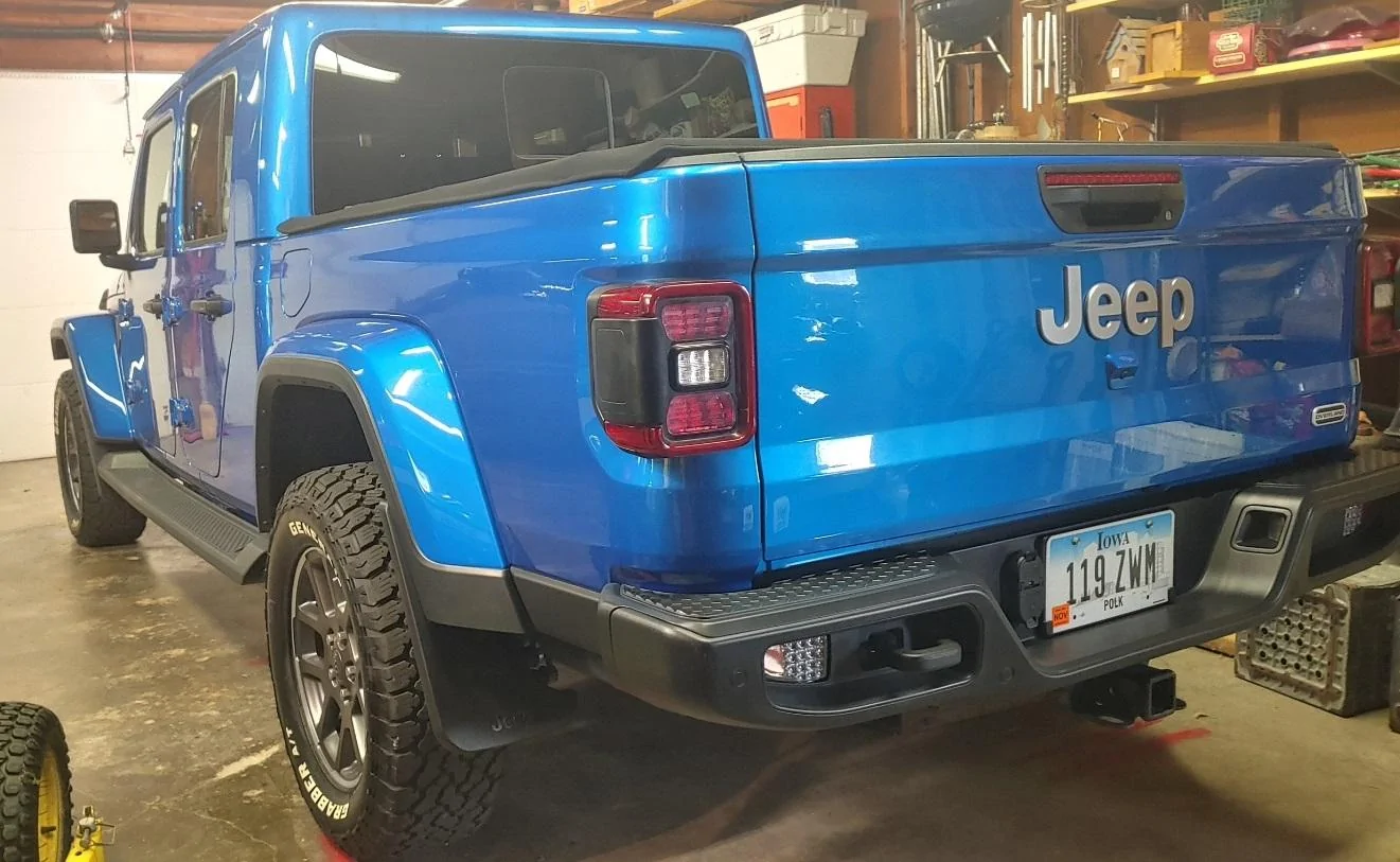 Jeep Gladiator Rear tailgate closure 20210829_113625_HDR