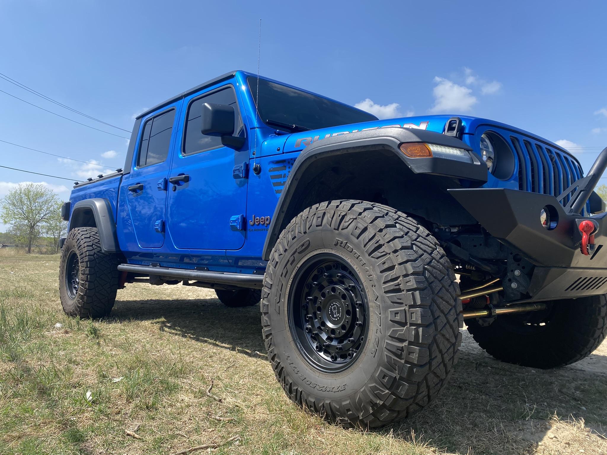 Jeep Gladiator 2021 JTRD with metal cloak lift $59k BC6DBA6B-C68C-4320-8A12-AE69CE368101
