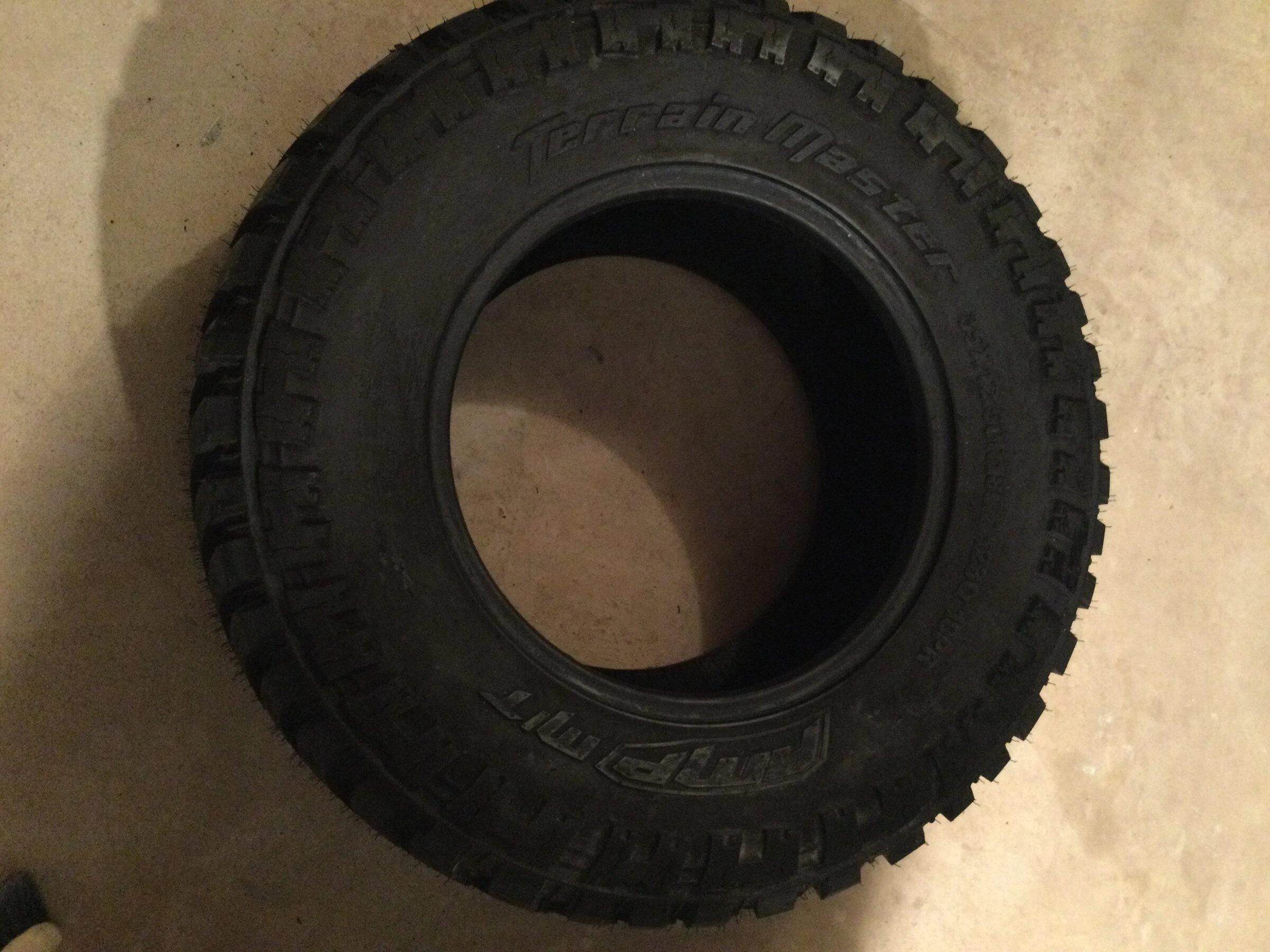 Jeep Gladiator AMP MT 35x12.50 R18 1EC371DA-BF4A-47A7-B12C-FF82FEFF73D7