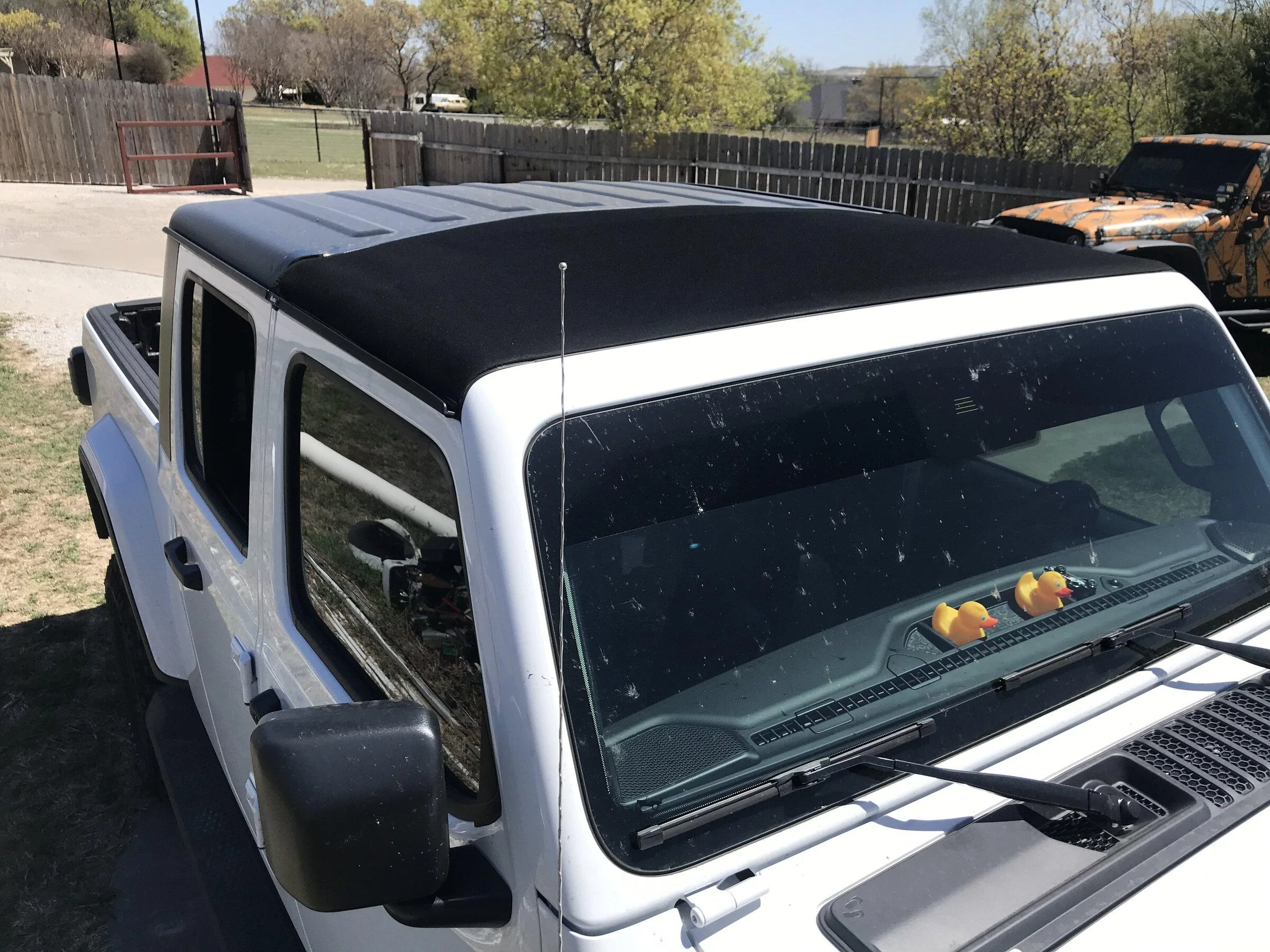 Jeep Gladiator Cubic Money 9355AD04-3576-4CFA-8A27-E103F770462D