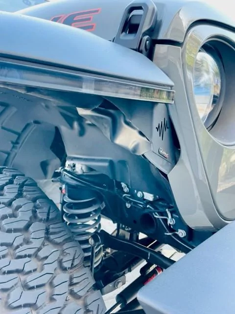 Jeep F R.jpg