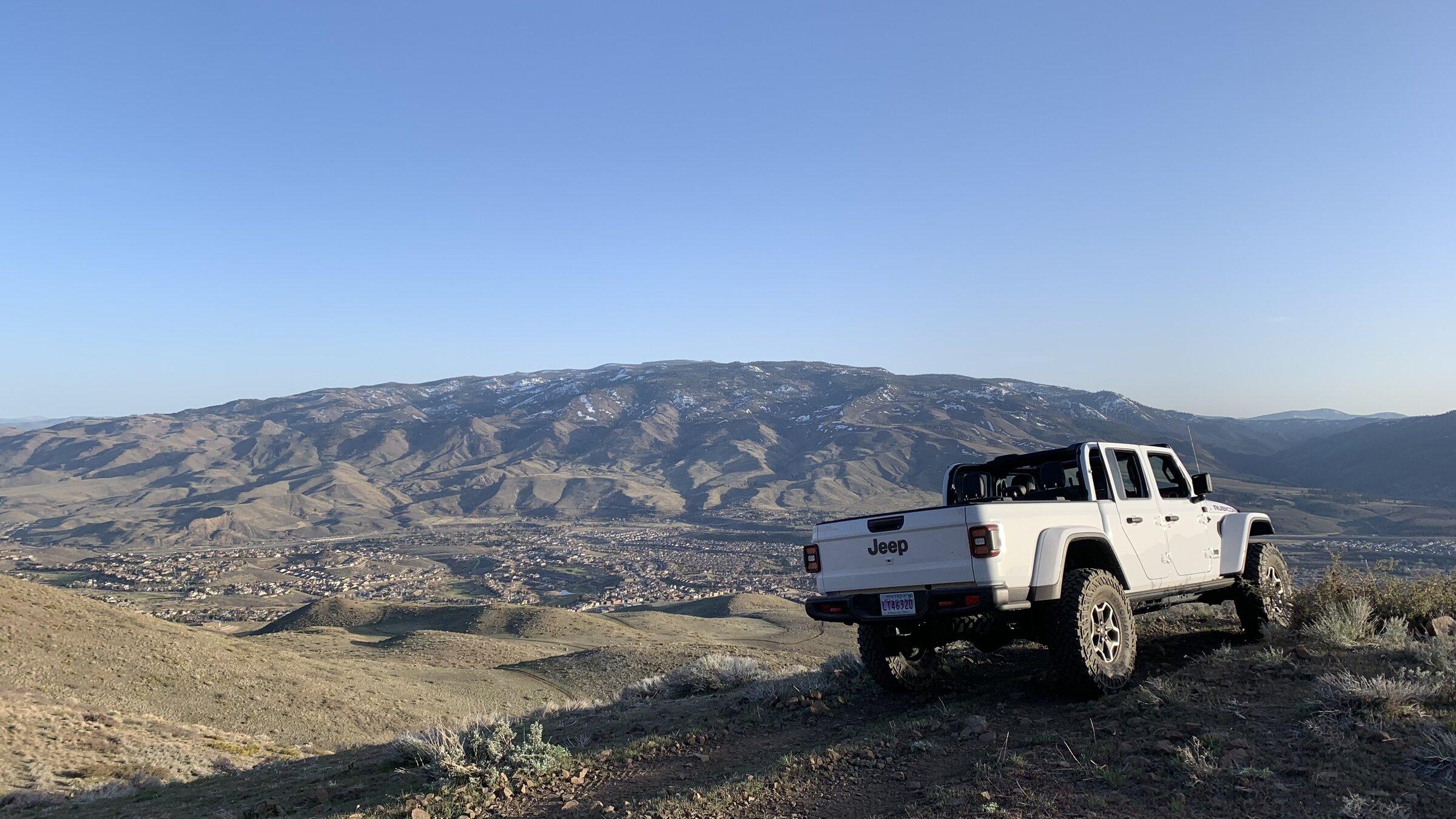 Jeep Gladiator BRIGHT WHITE Gladiator JT Club 775EE133-FB6E-4743-A924-3E25E26ADEDE
