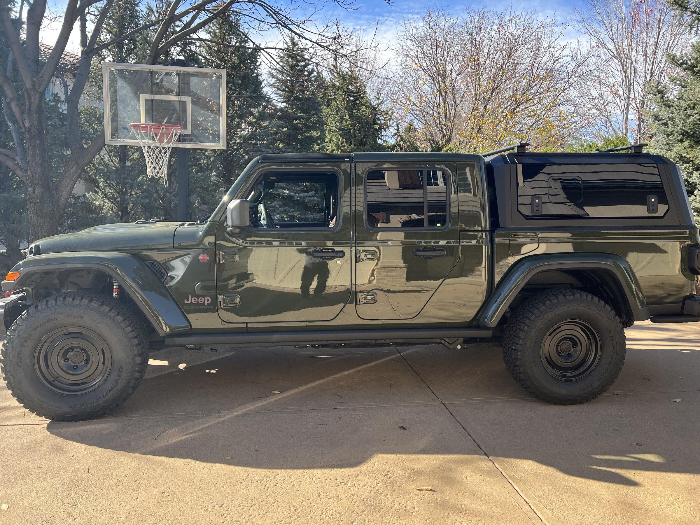 Jeep Gladiator How many "experienced" Jeepers do we have? tempImagexCu32l