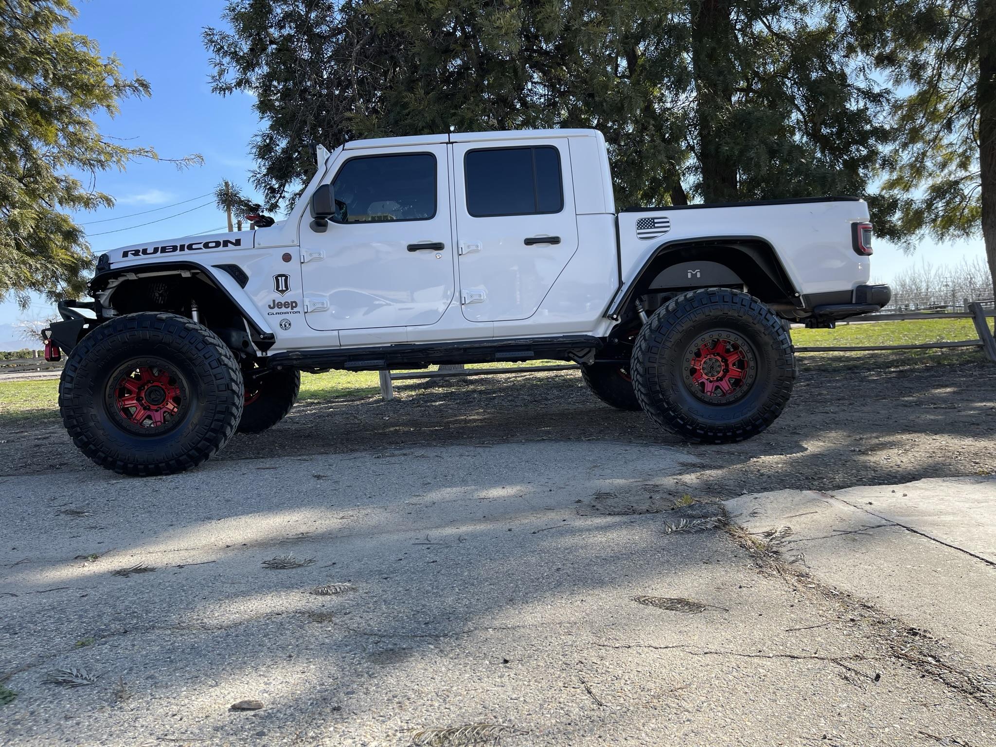 Jeep Gladiator Fender Flares - Narrowed to 3 Choices IMG_5702.JPEG