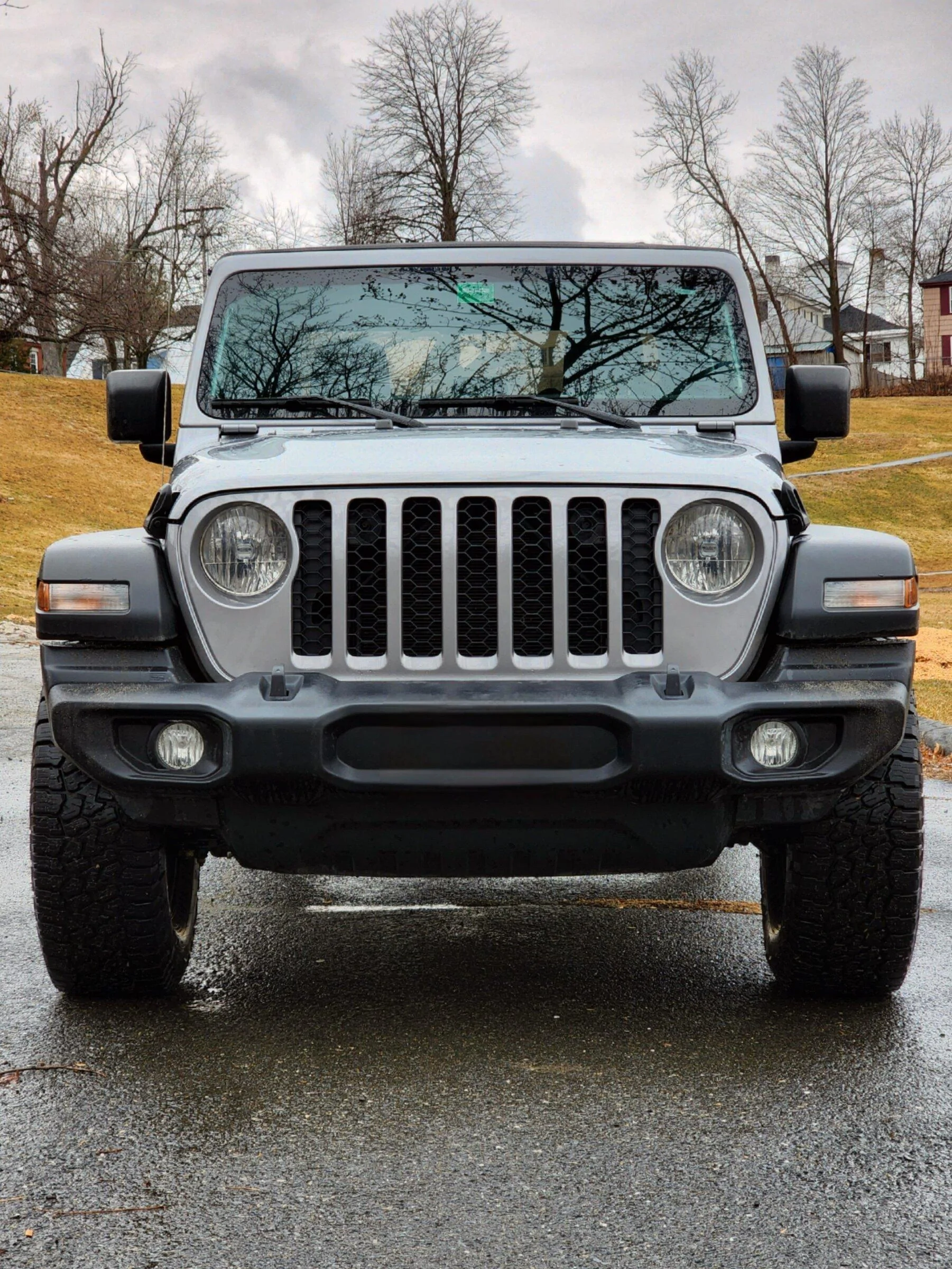 Jeep Gladiator Sport S with Rubicon suspension $45,678.90 20220401_131807~2