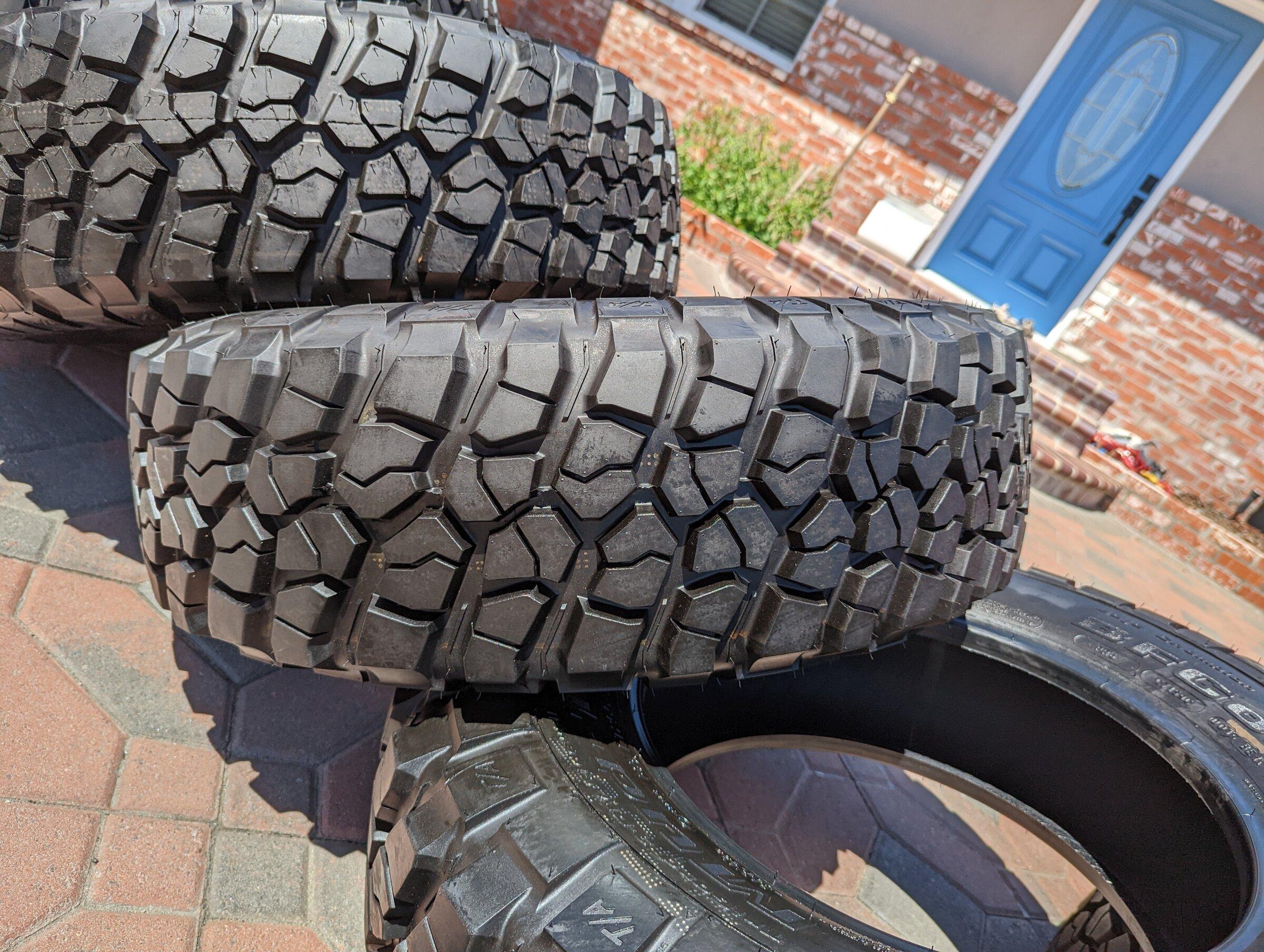 Jeep Gladiator BF Goodrich KM2 (Set of 5) LT255/75R17 PXL_20220408_202858834