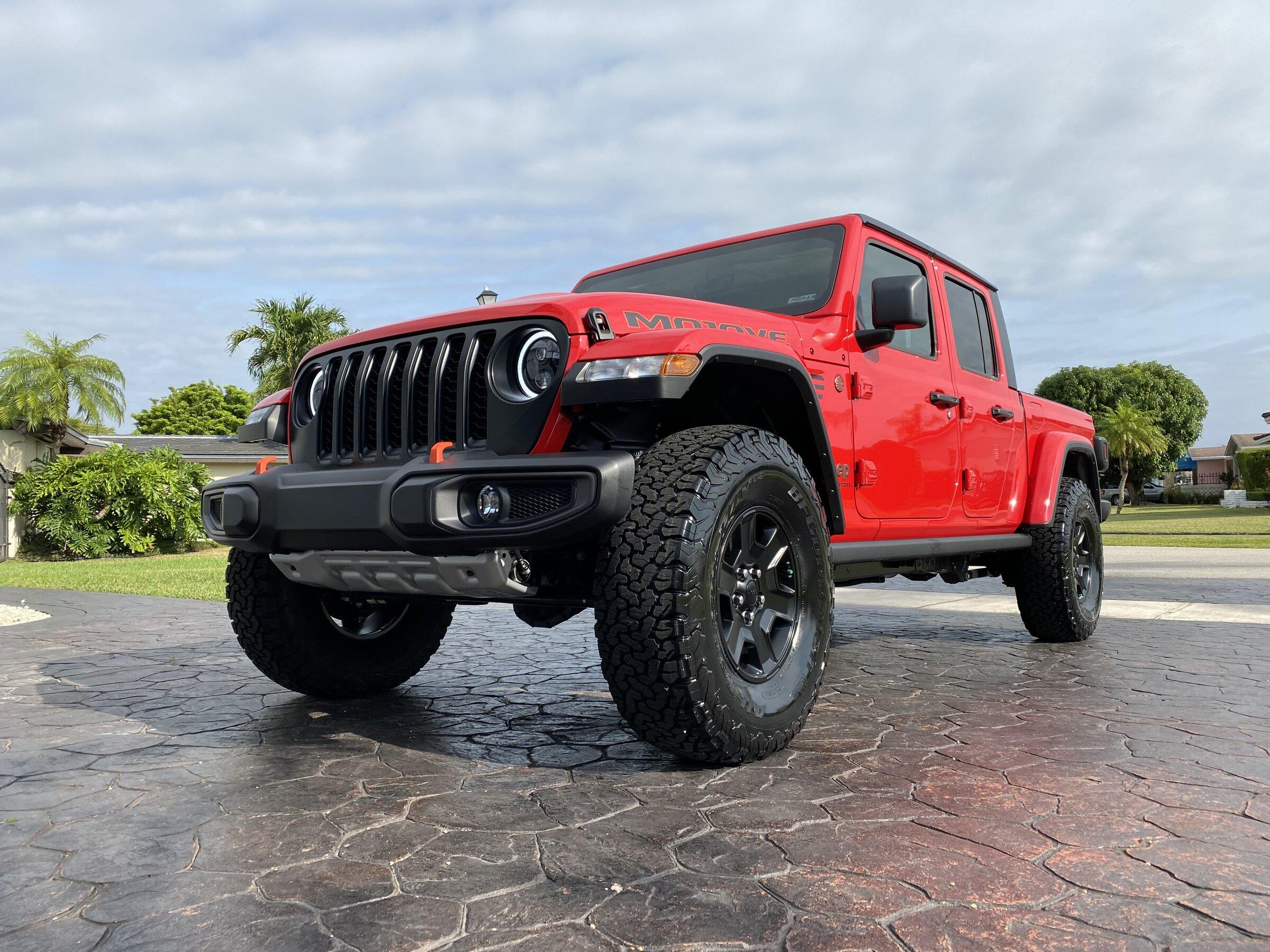 Jeep Gladiator 37" tires on my 2021 Mojave without lift kit ? 75FA1750-590D-4D28-A434-F8D2BDE5E139
