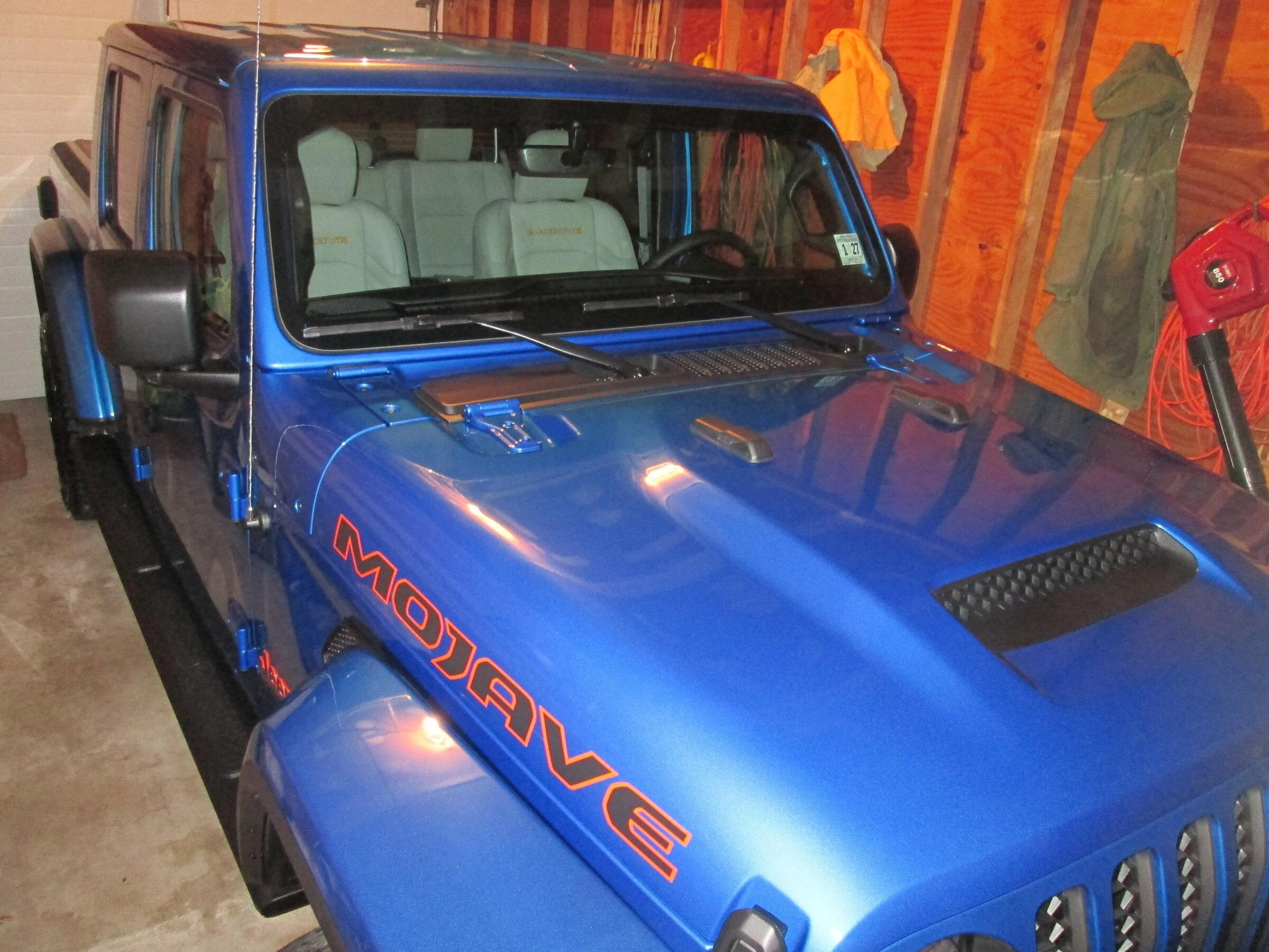 Jeep Gladiator Photo challenge.. Show me your Gladiator in your garage. IMG_0930