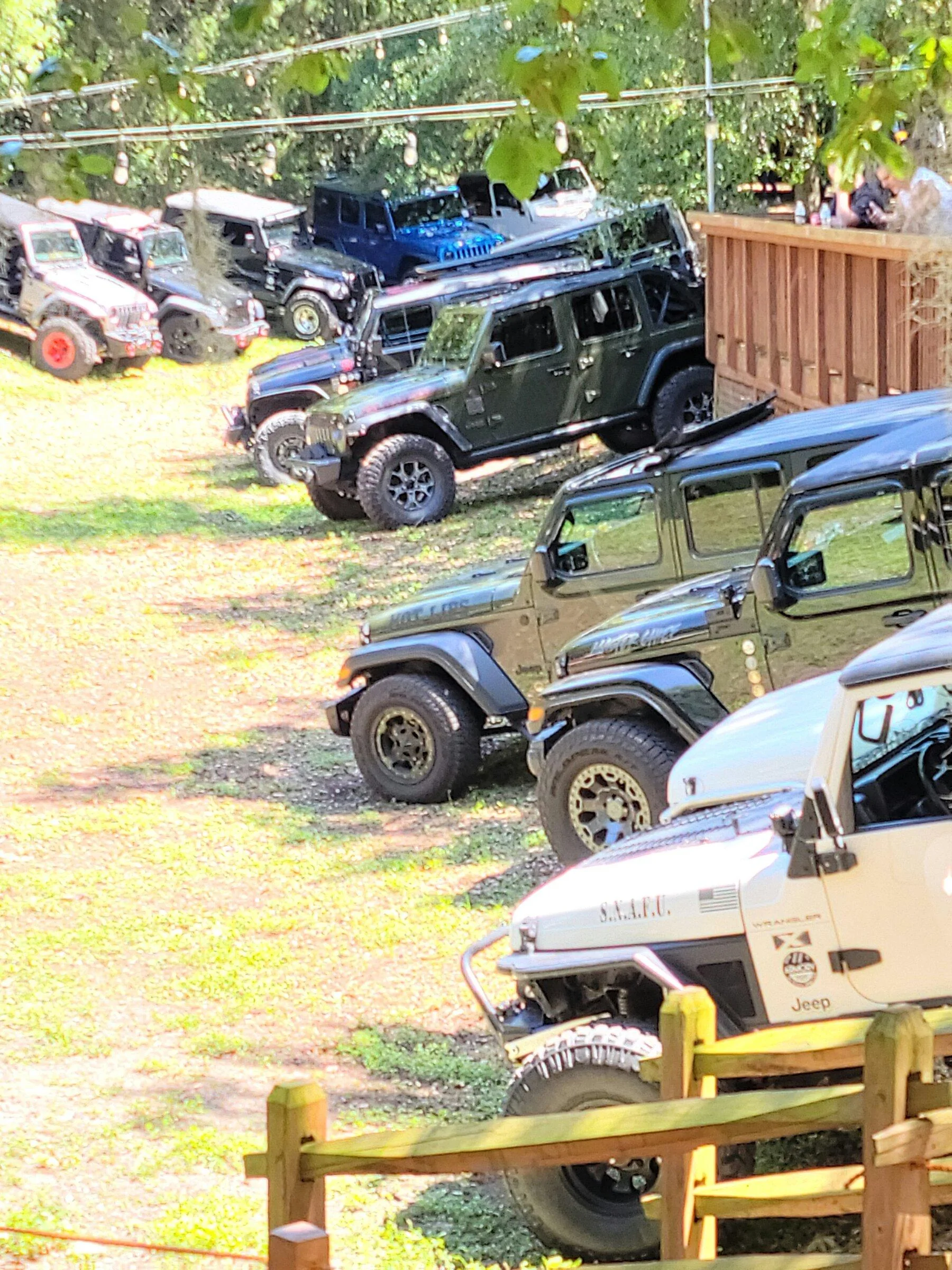 Jeep Gladiator Jeeps Parking Next To Jeeps 20220409_125640