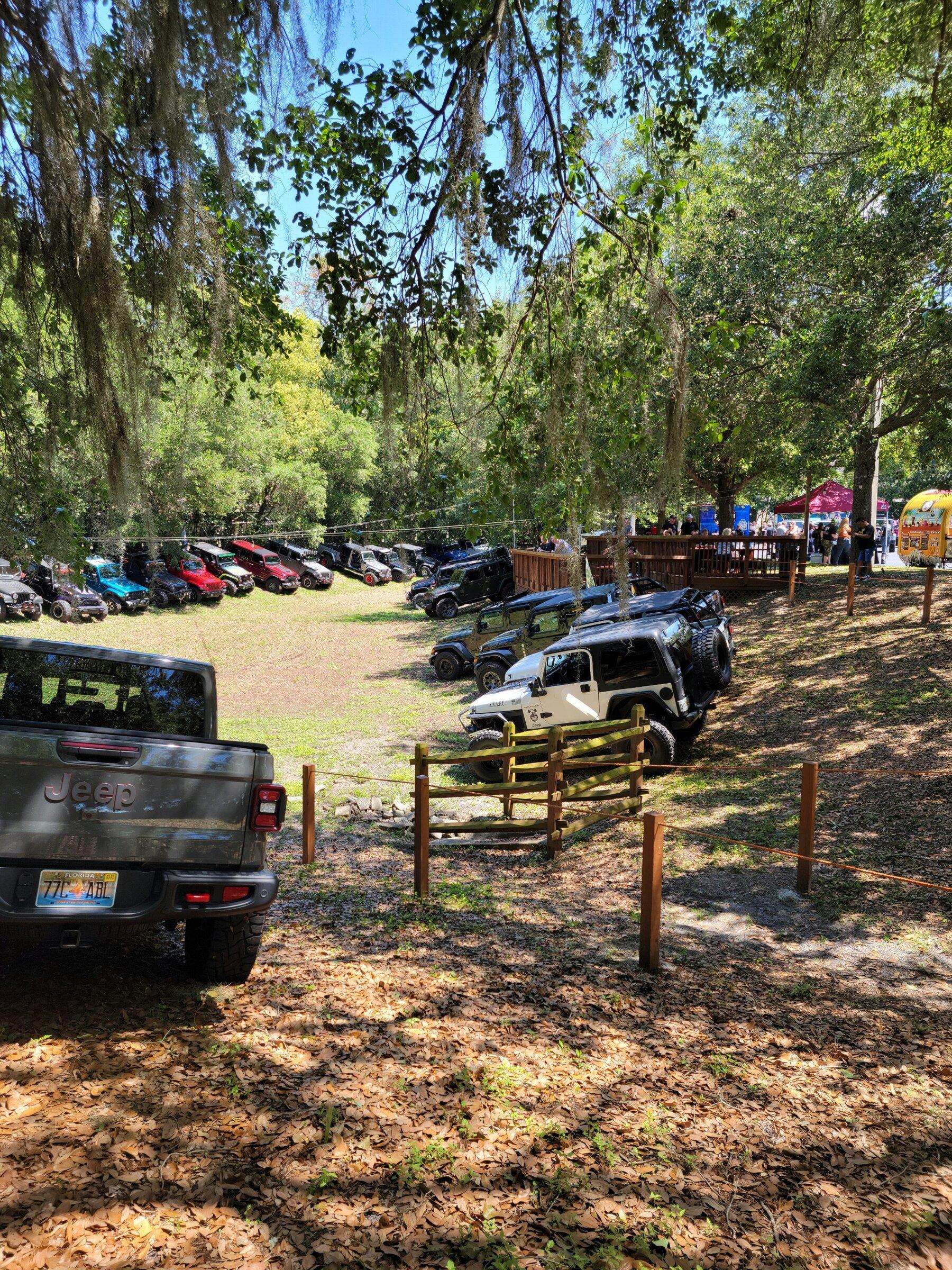 Jeep Gladiator Jeeps Parking Next To Jeeps 20220409_125634