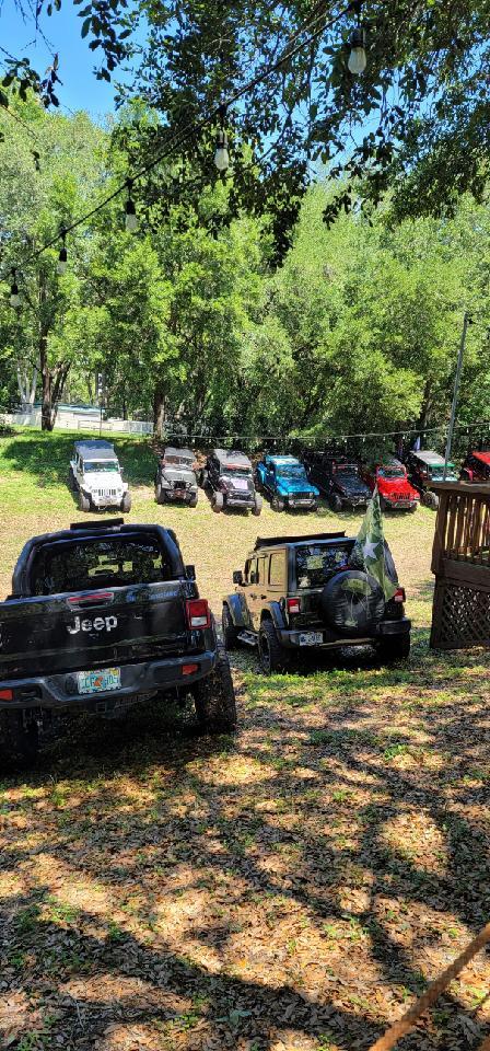 Jeep Gladiator Jeeps Parking Next To Jeeps 38803