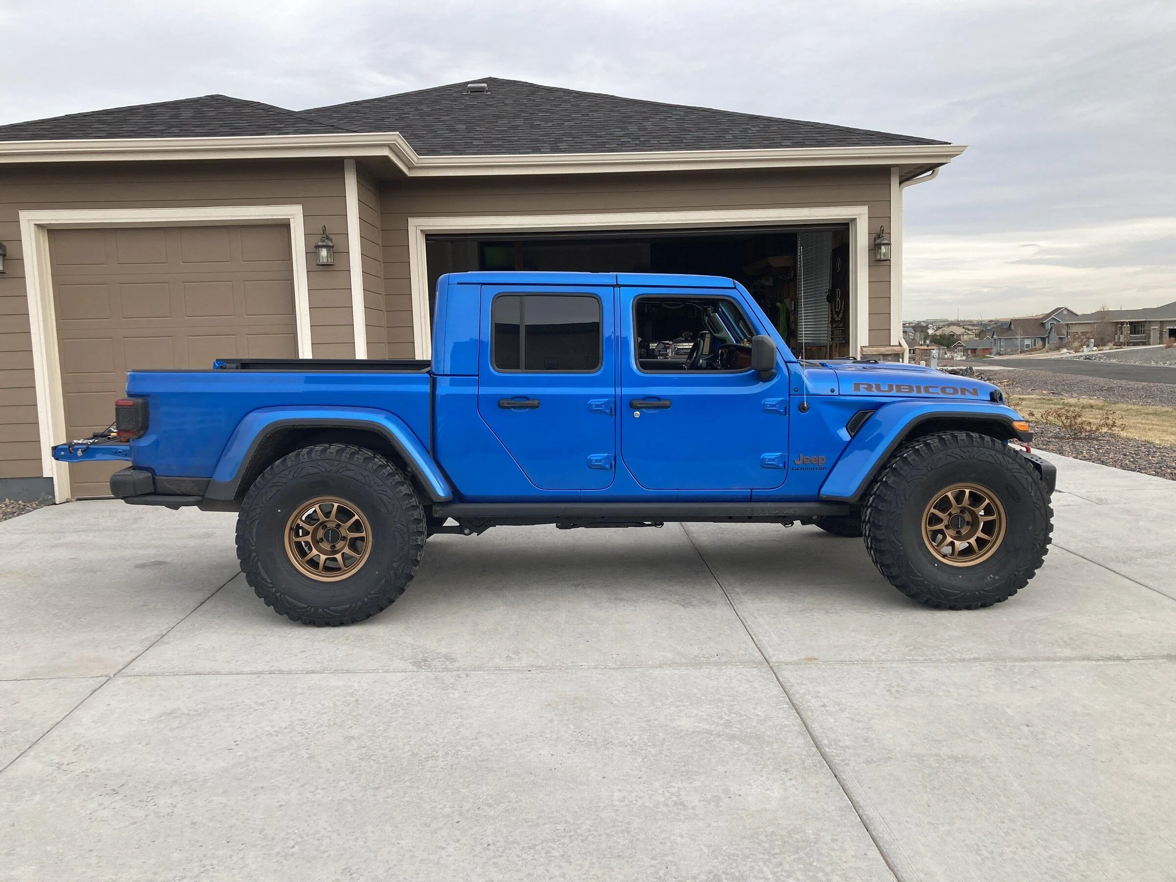 Jeep Gladiator Show me your Gladiators on 40's. 5A200AA0-DC6A-43C7-B5A4-5A1F2FC41342