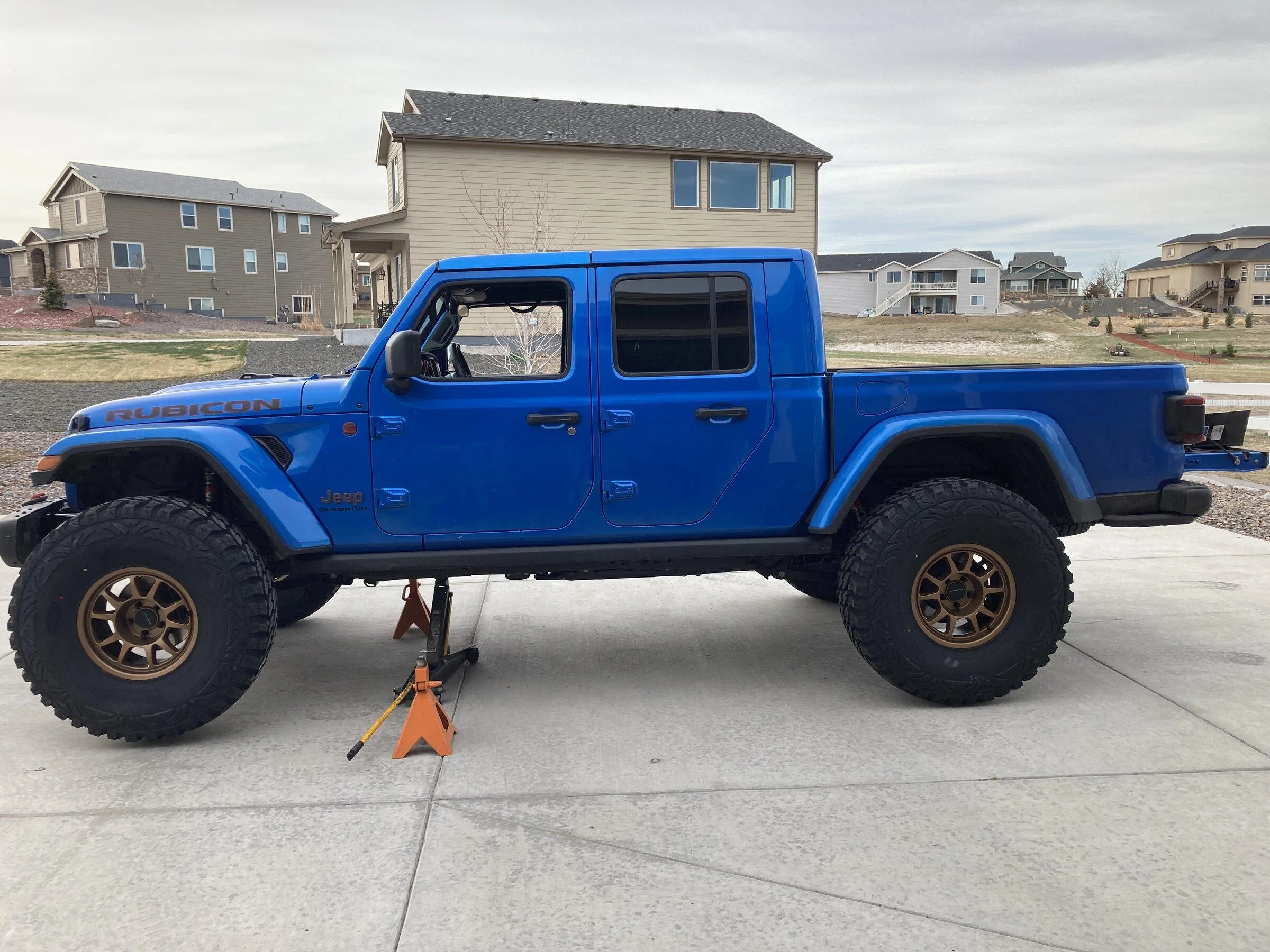 Jeep Gladiator Show me your Gladiators on 40's. 30EED2AA-169C-4FDC-9053-279D24D7C284