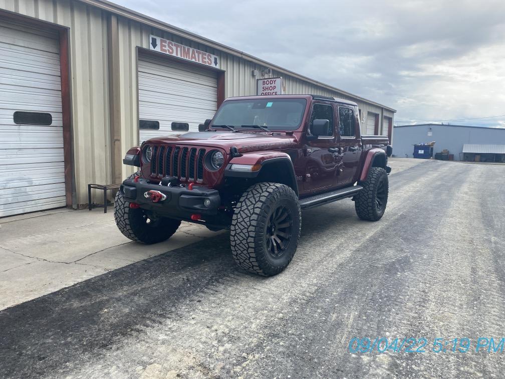 Jeep Gladiator Lets see all those Gladiators with lifts and bigger tires! IMG_2440.JPG