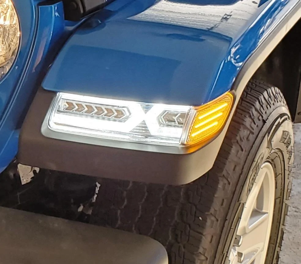Jeep Gladiator Confused about fenders and DRL/turn signals (Sport or Sport S fitment). 20220409_174247