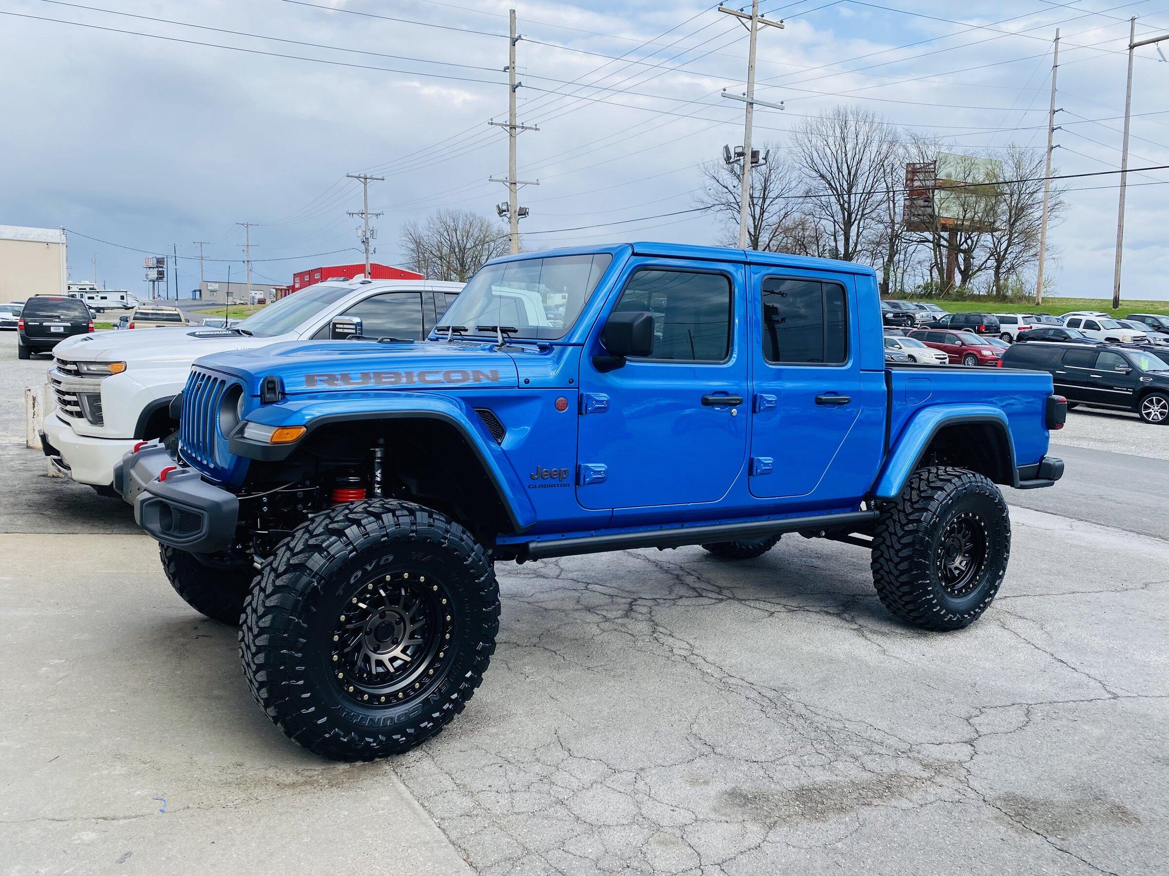 Jeep Gladiator HYDRO BLUE PEARL Gladiator JT Club E3D16922-78C5-4AEB-93A7-208F96109102