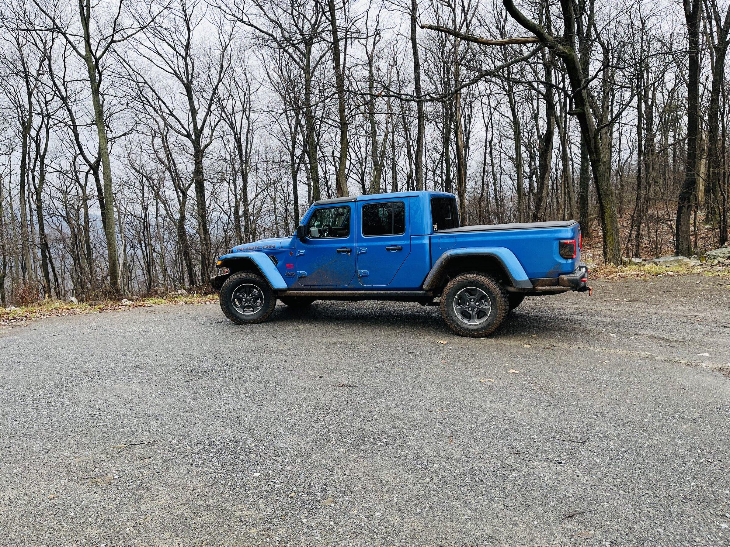 Jeep Gladiator HYDRO BLUE PEARL Gladiator JT Club 1C3F5C40-EC79-49DB-881A-36A6AF7AF603