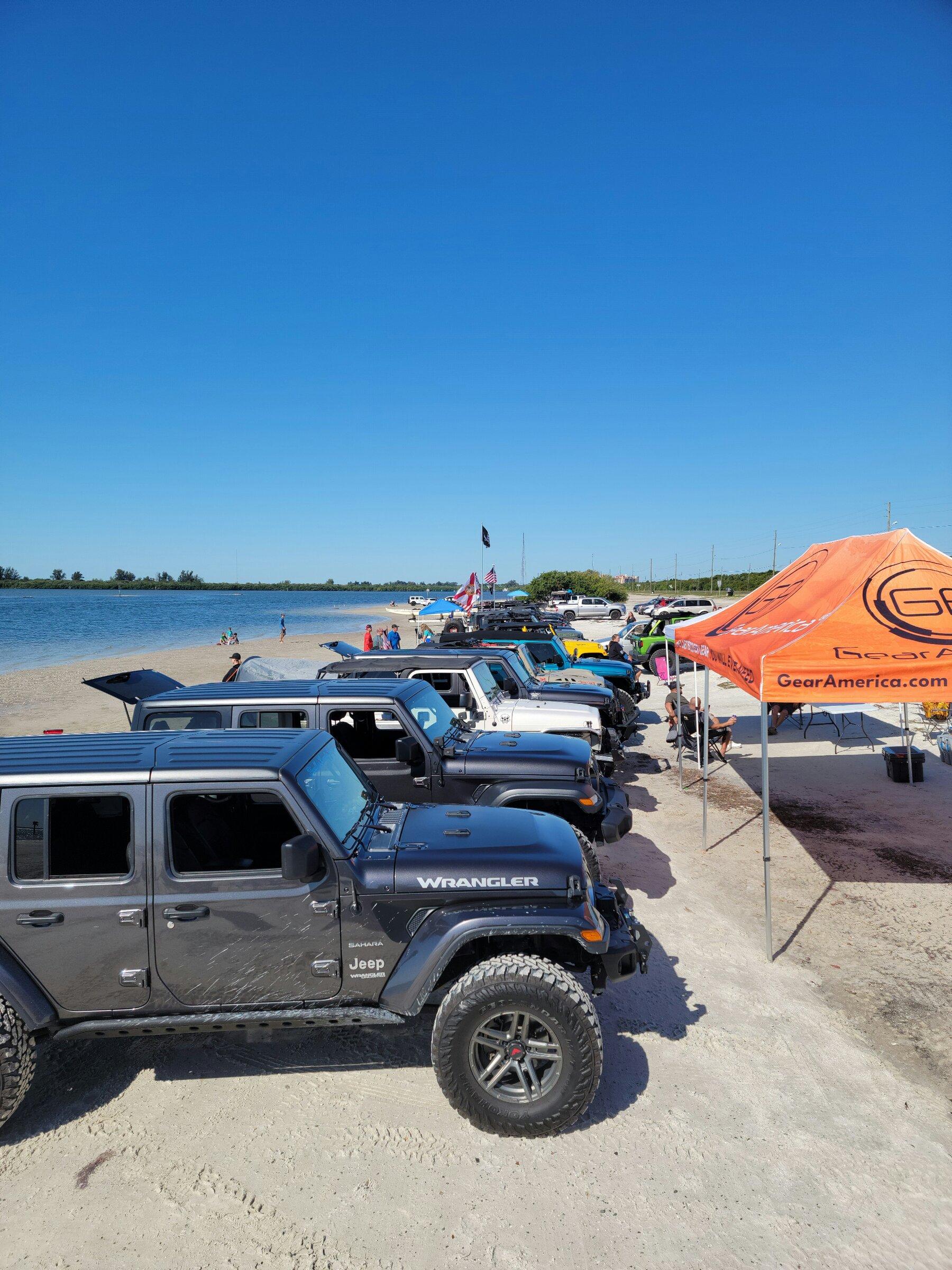 Jeep Gladiator Jeeps Parking Next To Jeeps 20220410_101713