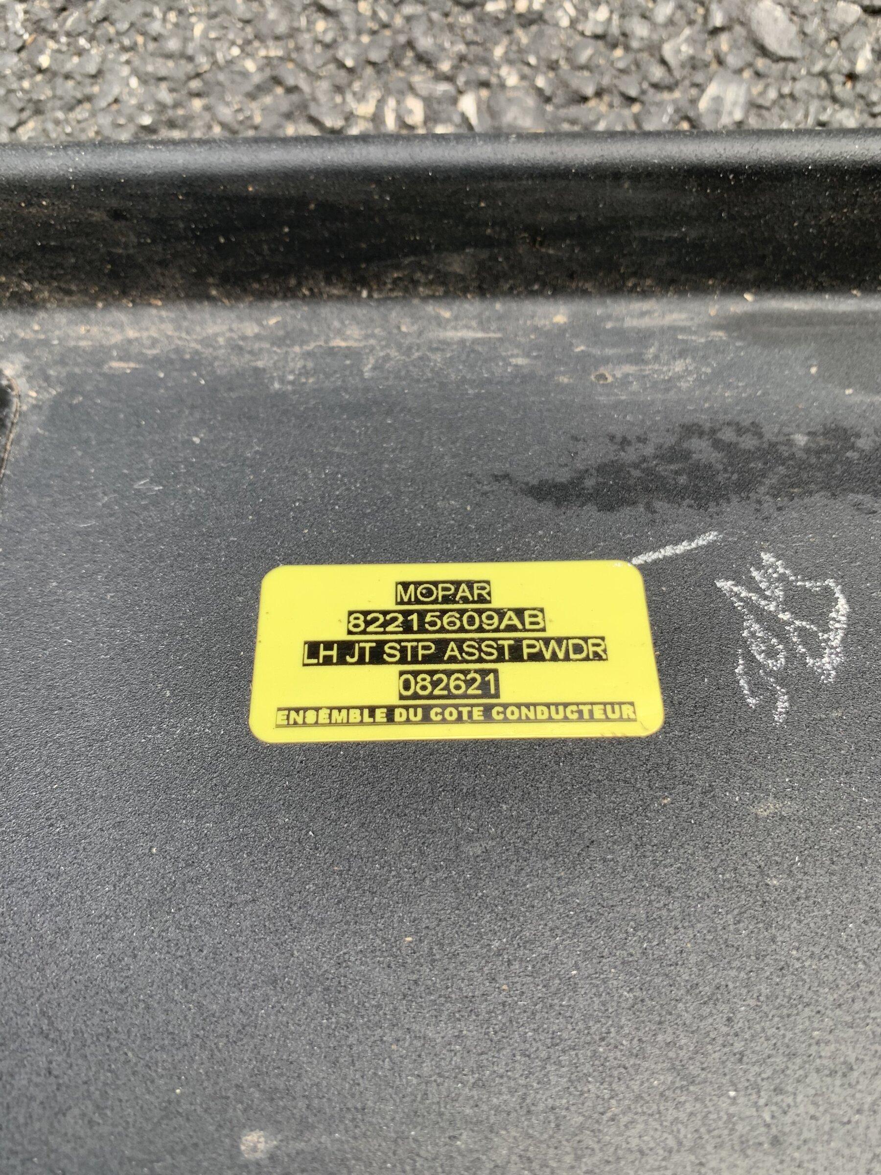 Jeep Gladiator Mopar Steps $150 667C11A6-13A5-4D5B-8BAF-28EED547AF1B