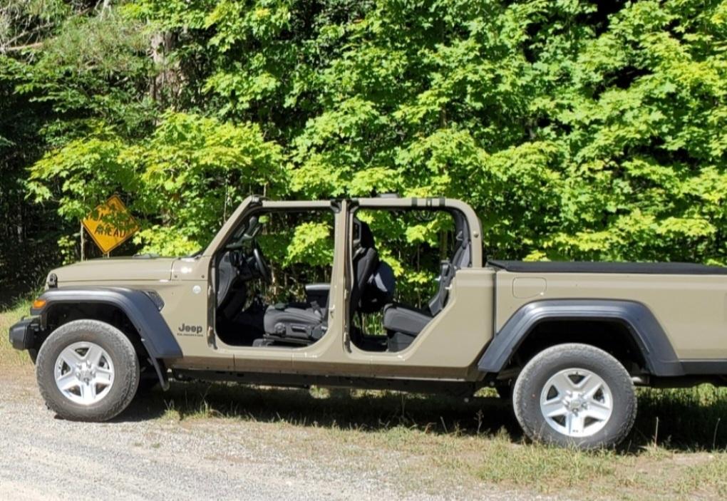 Jeep Gladiator Is Black done? Considering Satin Aluminum or Bronze on Gator JT Screenshot_20220410-163930_Gallery