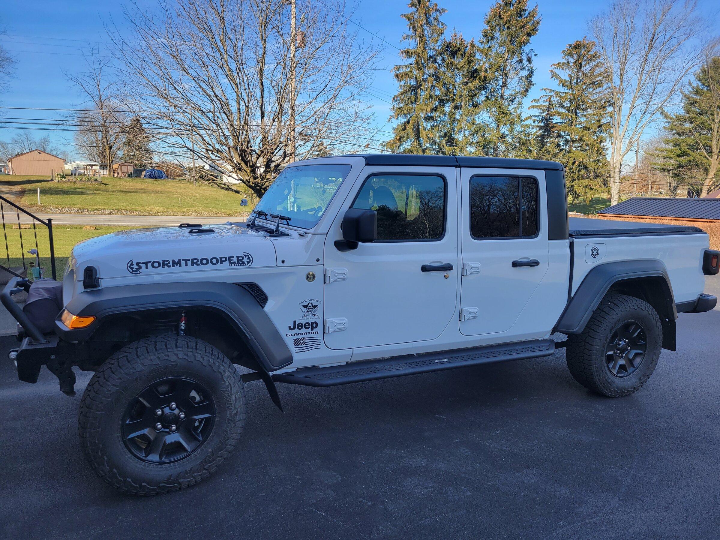 Jeep Gladiator Stickers and decal pics! 20220104_133046