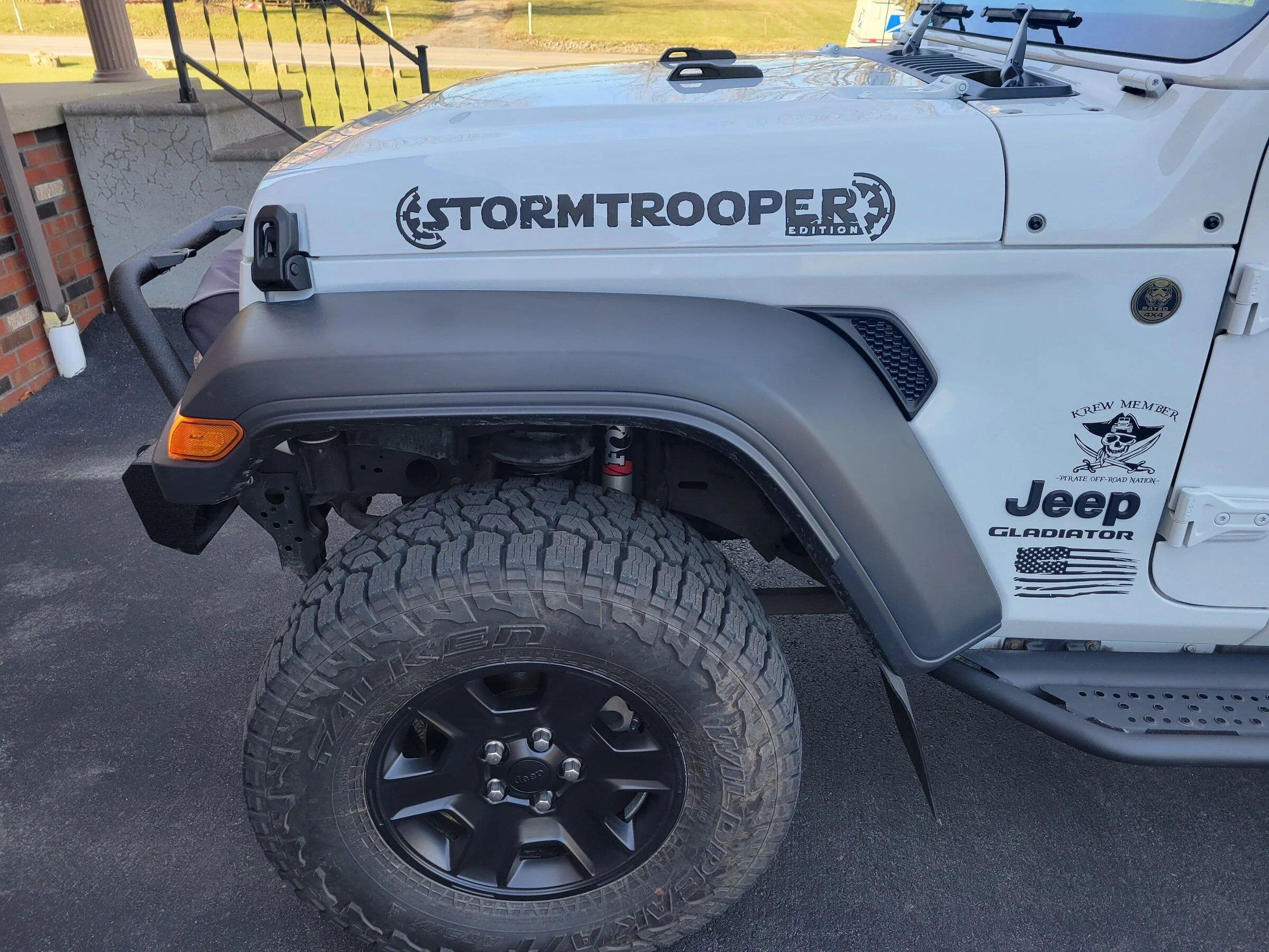 Jeep Gladiator Stickers and decal pics! 20220104_133059