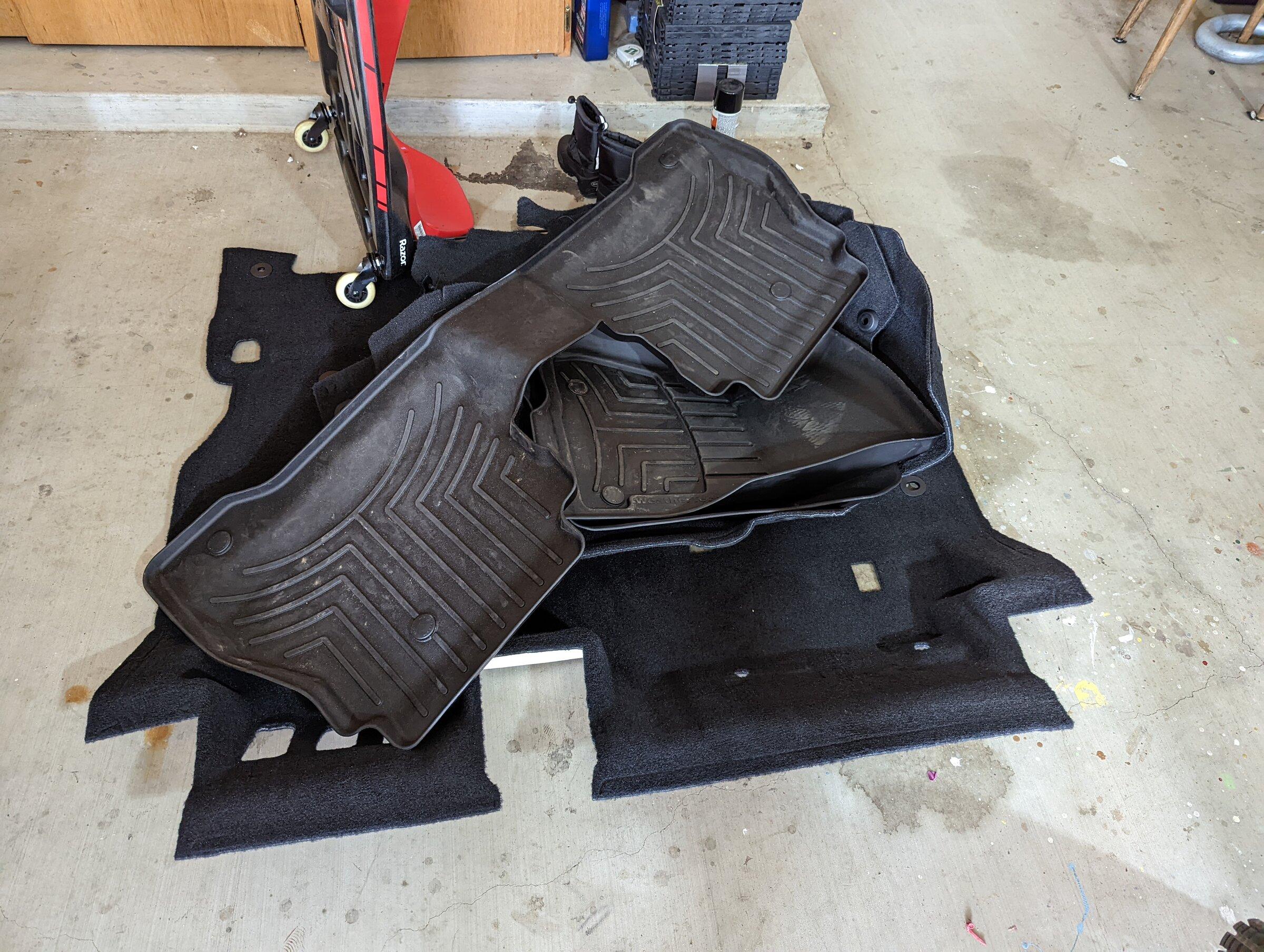 Jeep Gladiator Armorlite all weather floor replacement PXL_20220410_214800671
