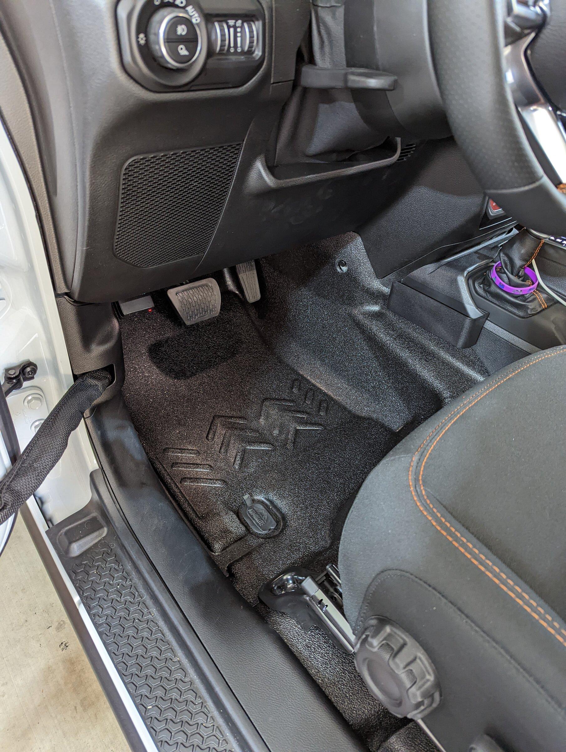 Jeep Gladiator Armorlite all weather floor replacement PXL_20220410_214408136